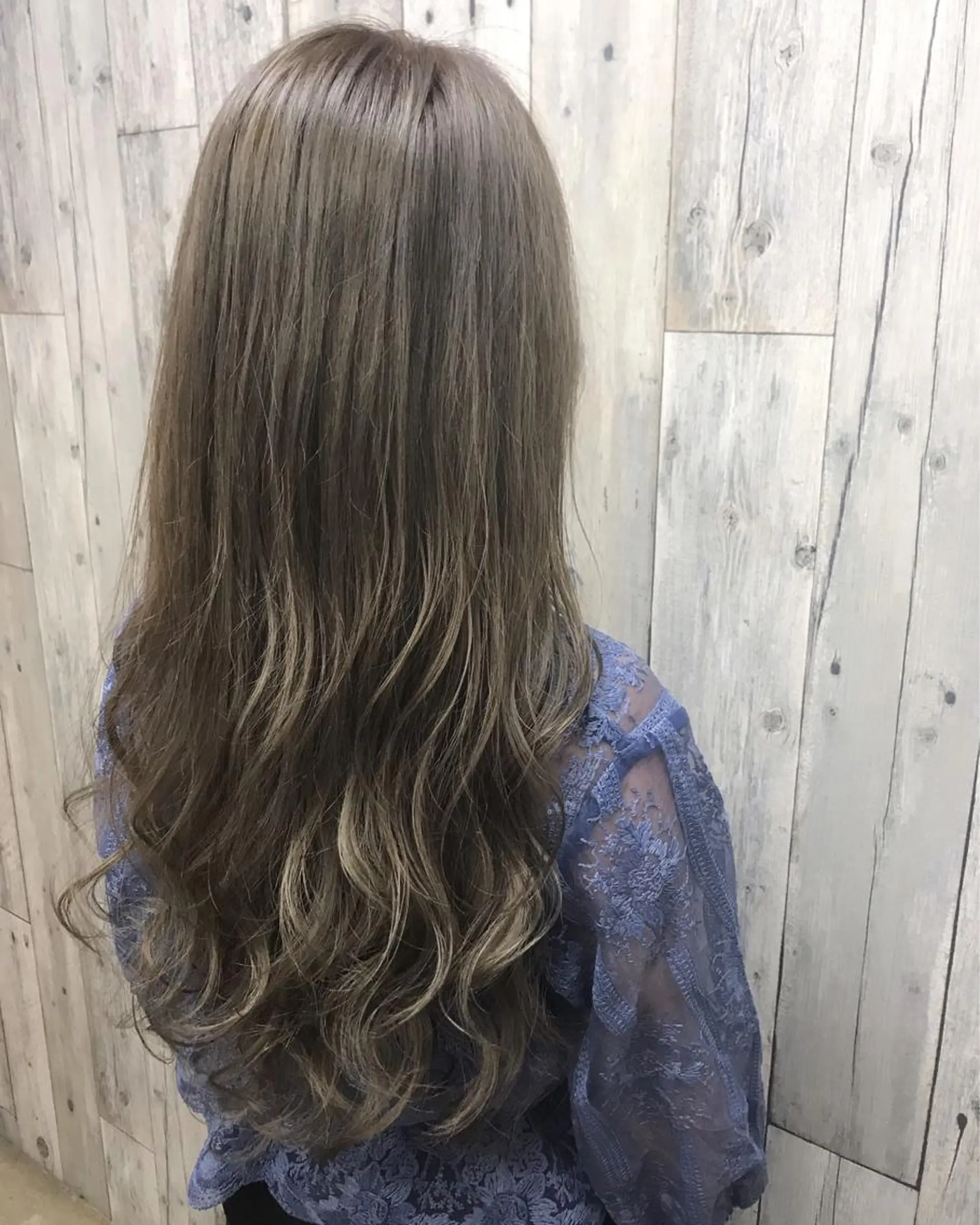 ロング カラー パーマ ヘアアレンジ メンズ キッズ ベージュカラー ミルクティーベージュ Forest. -髪質改善-のヘアスタイル