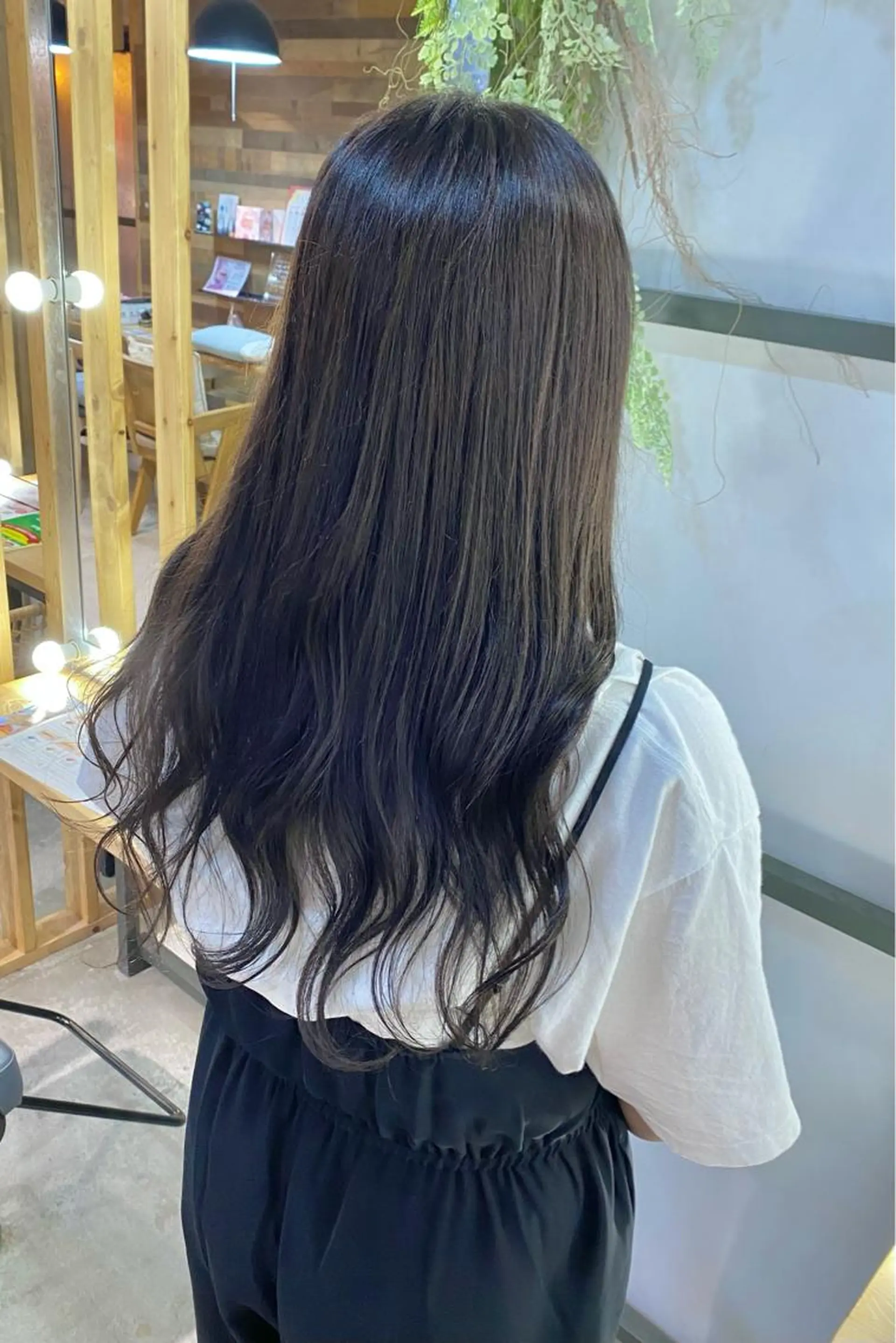 ロング カラー 菊地 紗矢のヘアスタイル