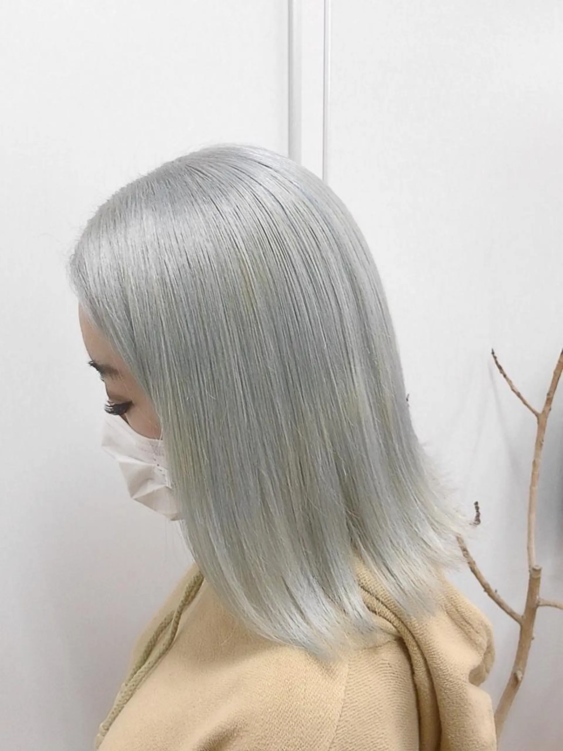 ミディアム カラー シルバー エクステ Yu シールエクステのヘアスタイル