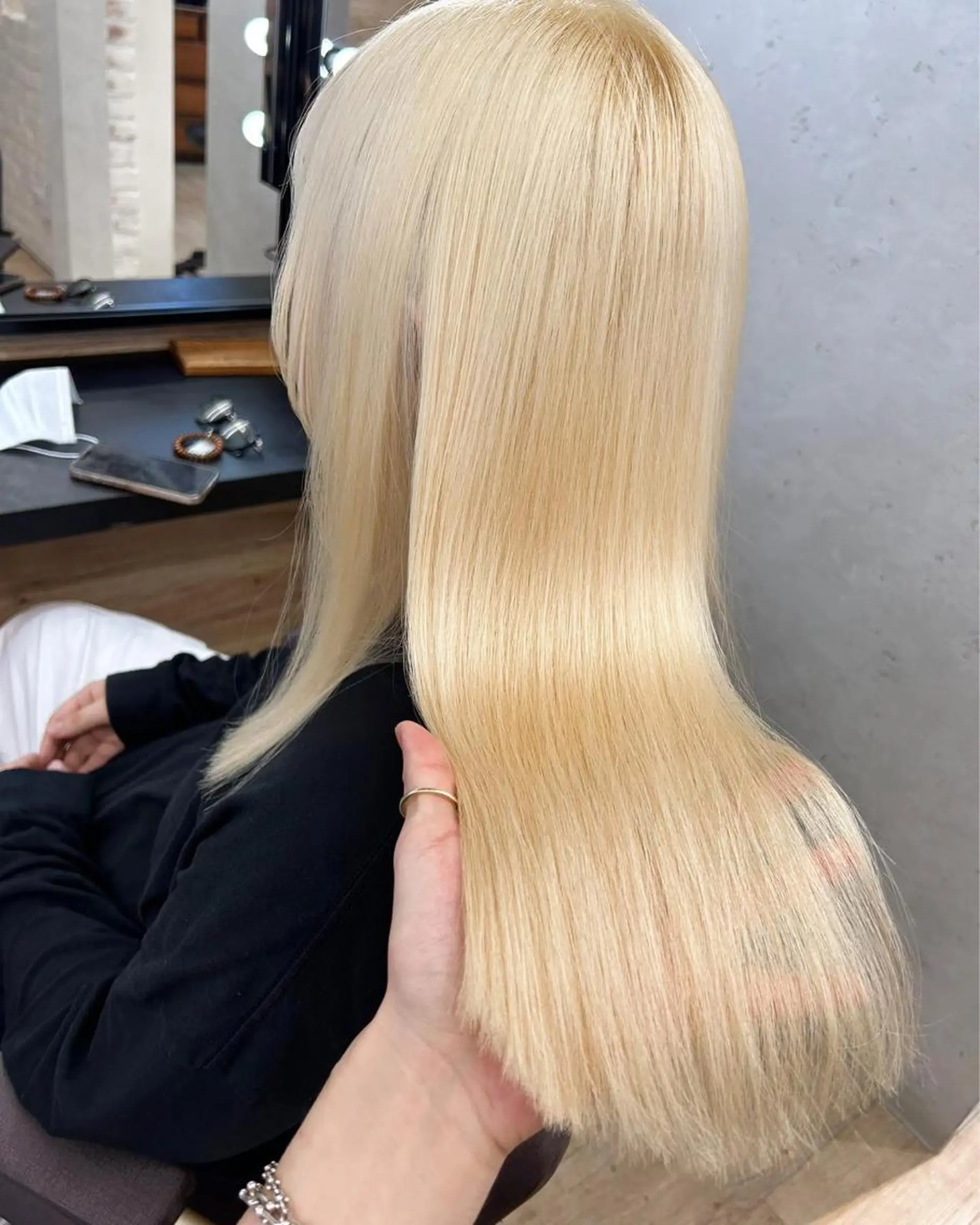 カラー ブリーチ カット ヘアカラー トリートメント MAEDA 西金沢美容室のヘアスタイル