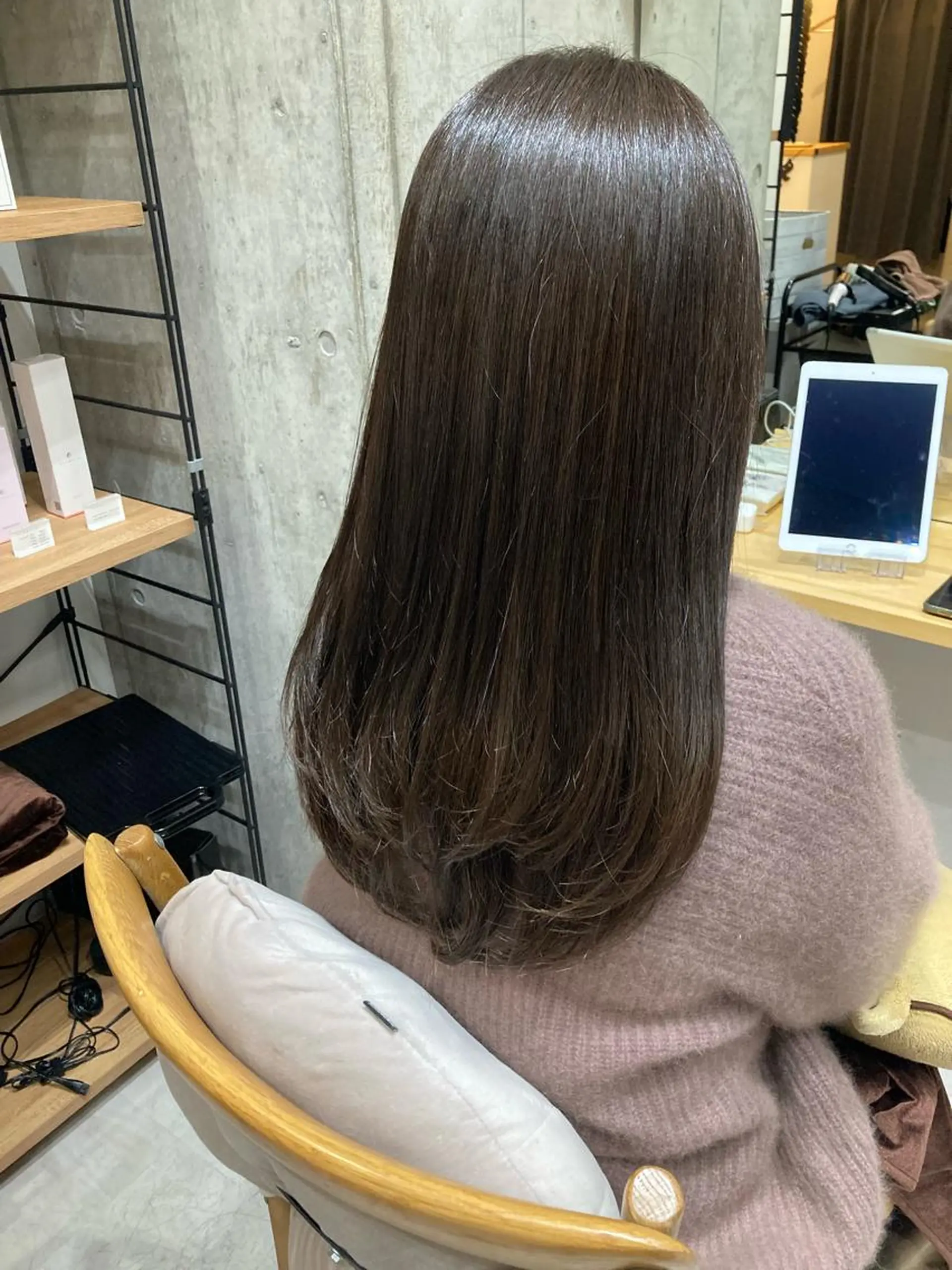 セミロング カット ヘアカラー トリートメント ✨色持ちの良い艶 カラー✨蟹江真世のヘアスタイル