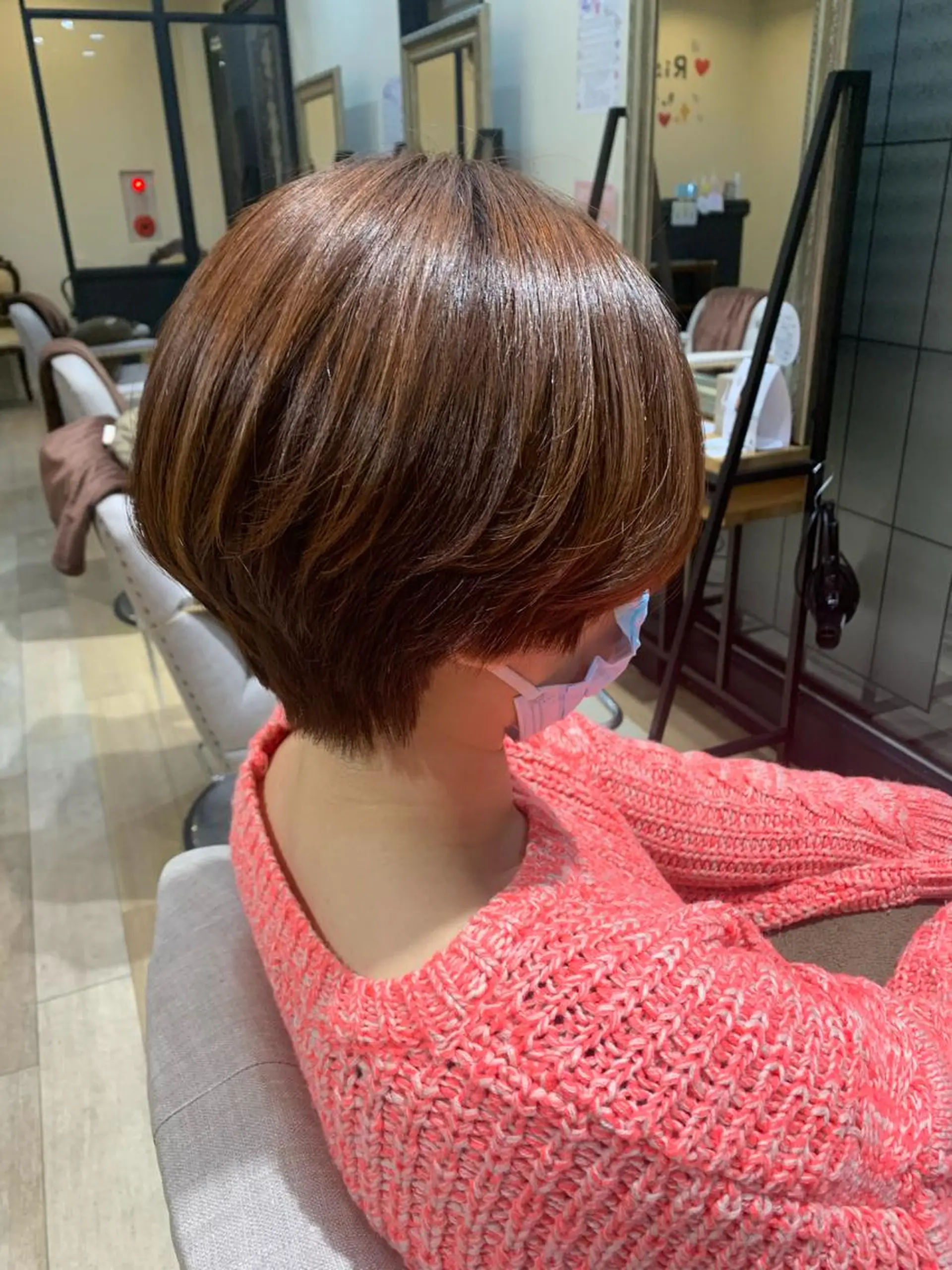 ショート カラー ショートヘア 上田 紗也のヘアスタイル