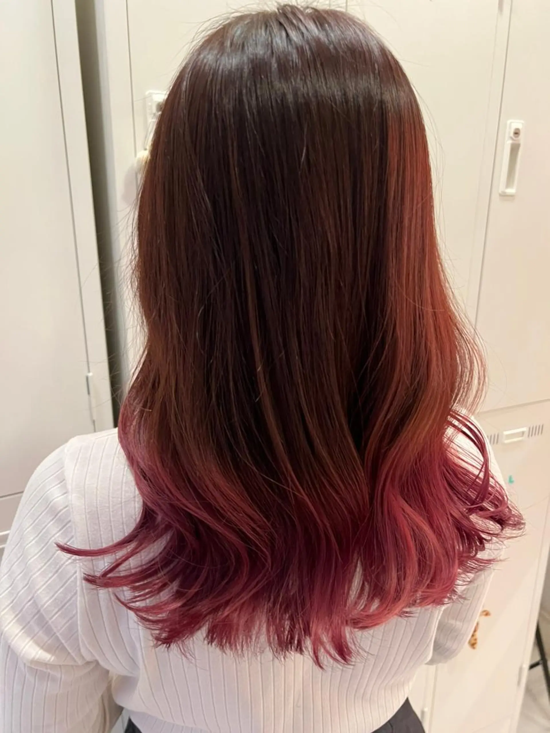 セミロング カラー ヘアアレンジ 成人式 アディクシーカラー アッシュ バレイヤージュ ミストバング N° +aero 横浜のヘアスタイル