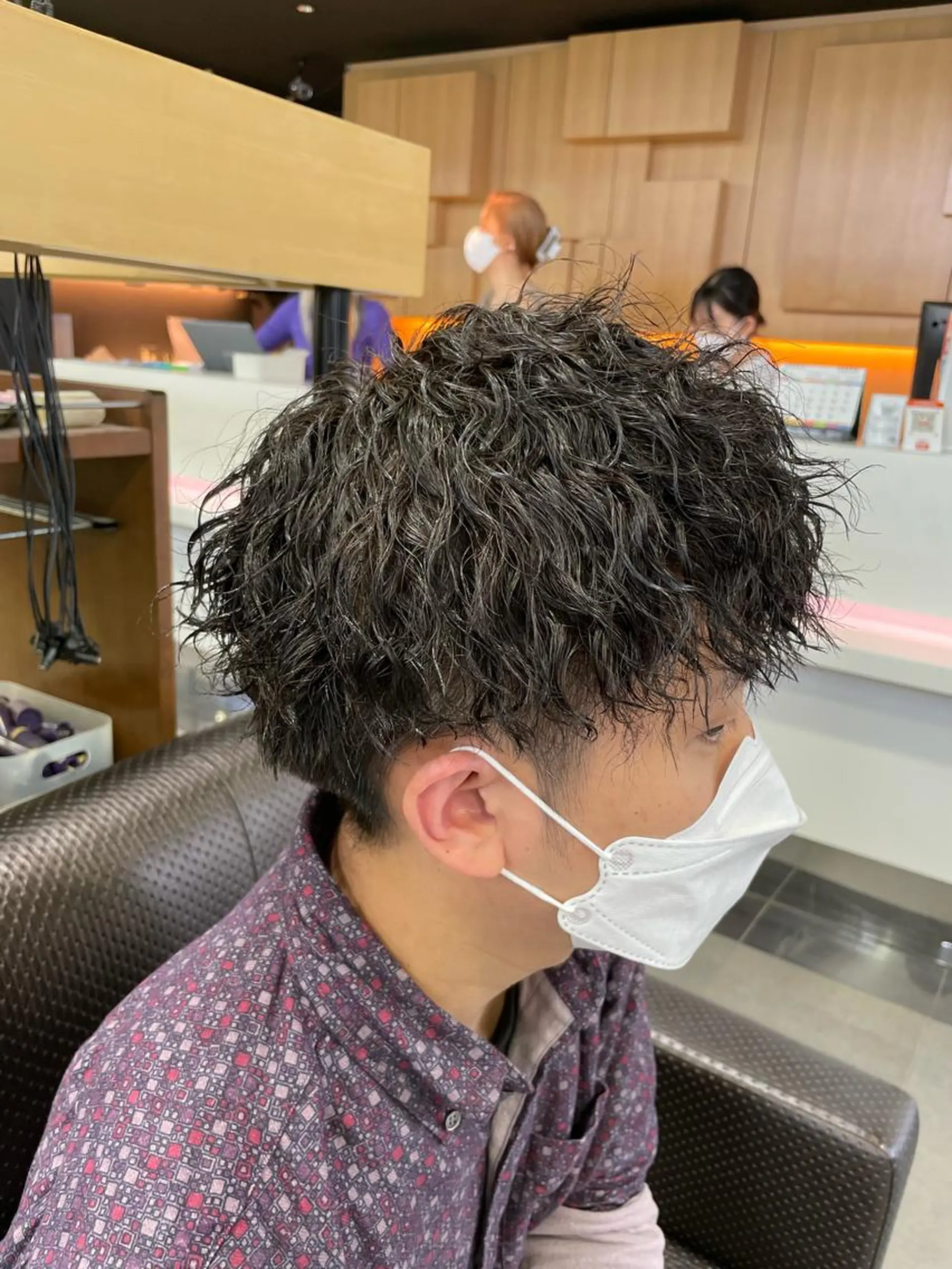 パーマ メンズ ウルフ/センタ- パート【ナナミ】のヘアスタイル