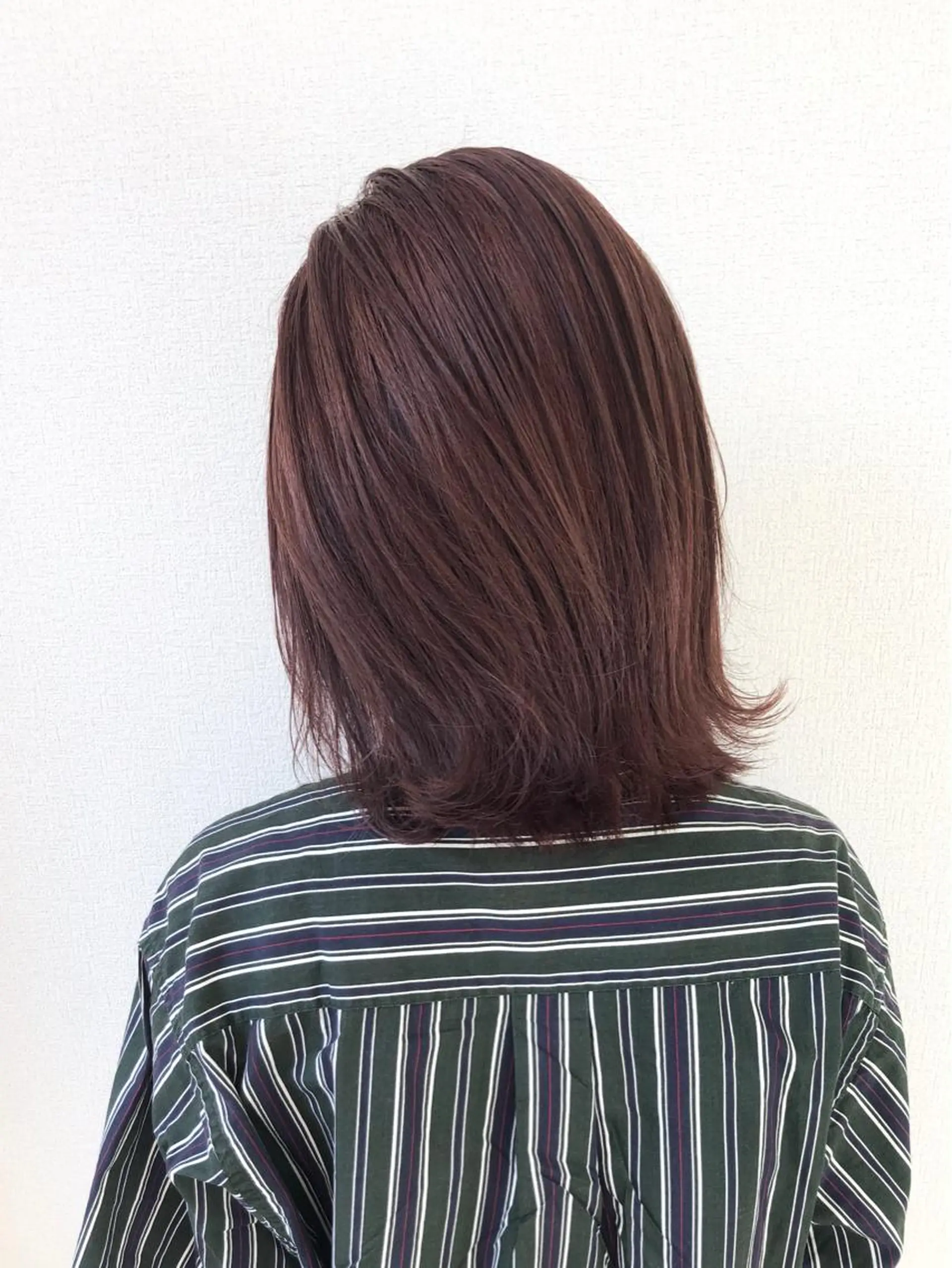 ミディアム カラー ヘアカラー Hanna by W_SALONのヘアスタイル