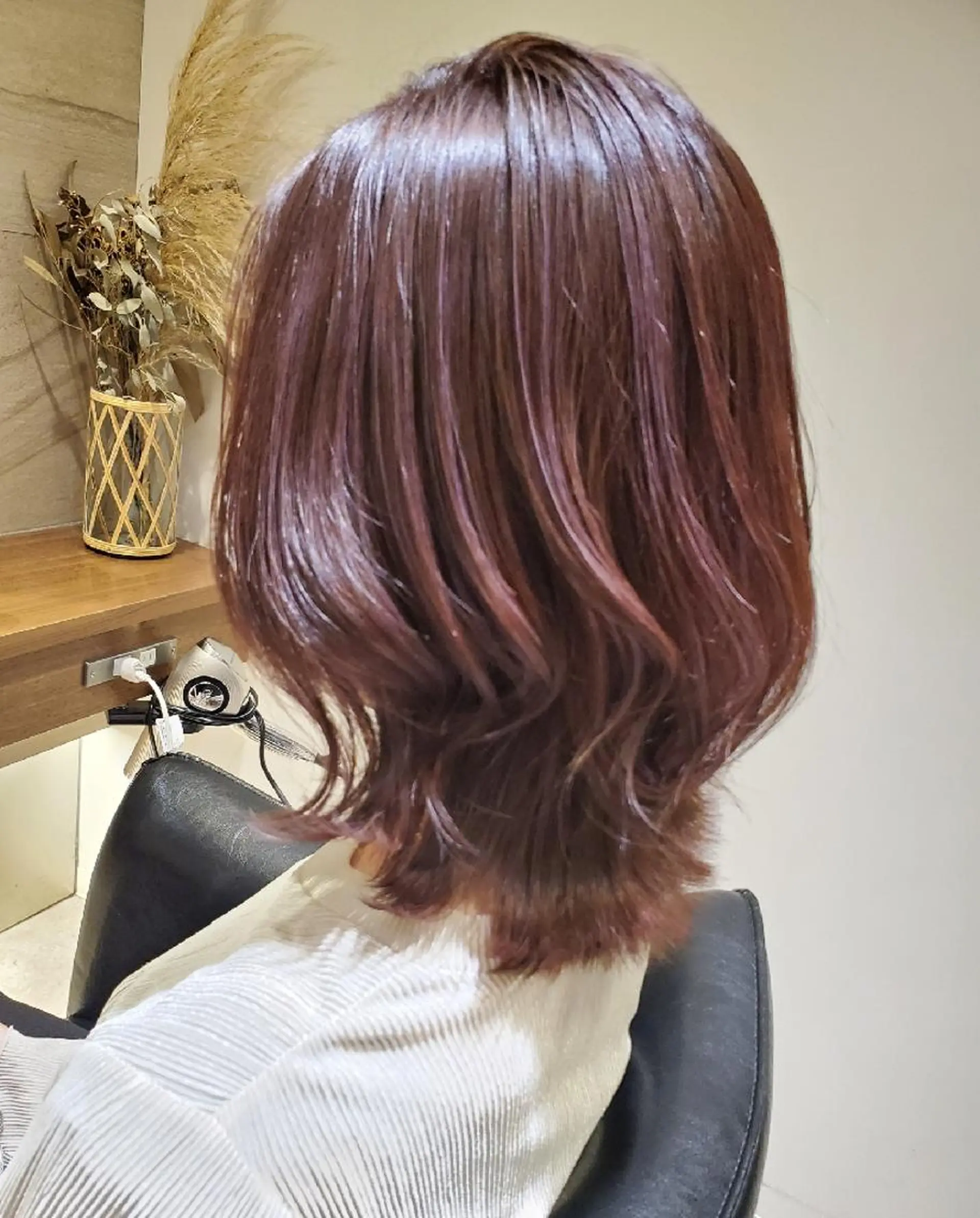 ミディアム カラー ボブレイヤー ハイライトカラー パープルカラー ボブ ハイライト 💎カラー特化💎 長嶺文江💎のヘアスタイル