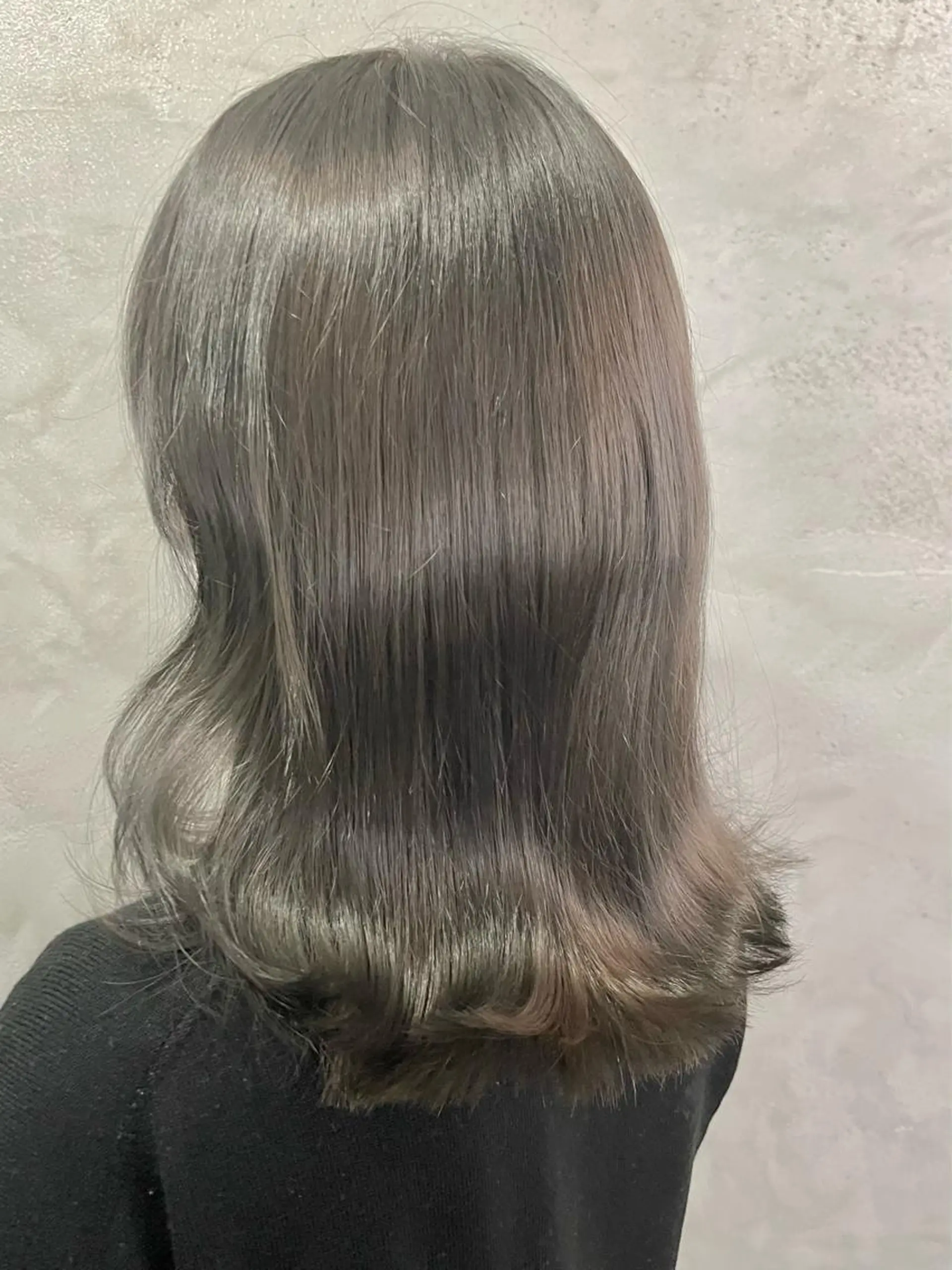 セミロング カラー アッシュ アッシュグレー アッシュグレージュ グレージュ FUJINO RYOのヘアスタイル