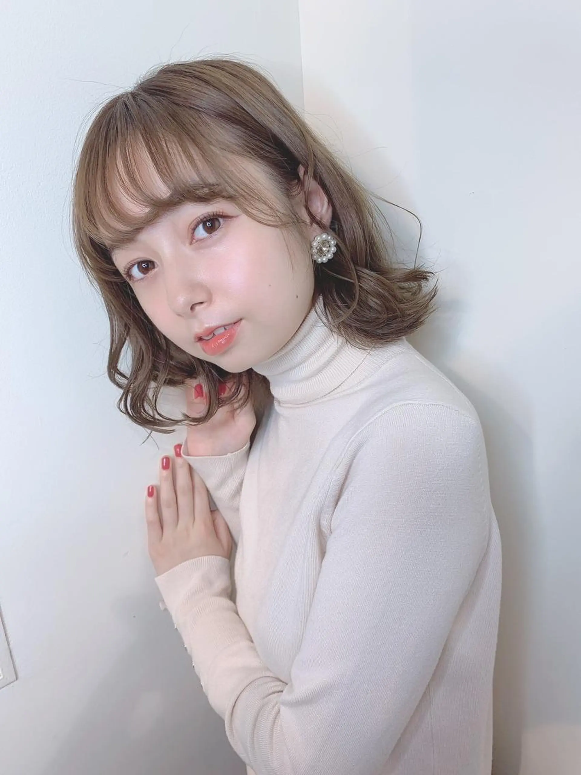 セミロング アッシュ エギョモリ フレンチガーリー 髪質改善 オン眉 公式 Ease by amble luxeのヘアスタイル