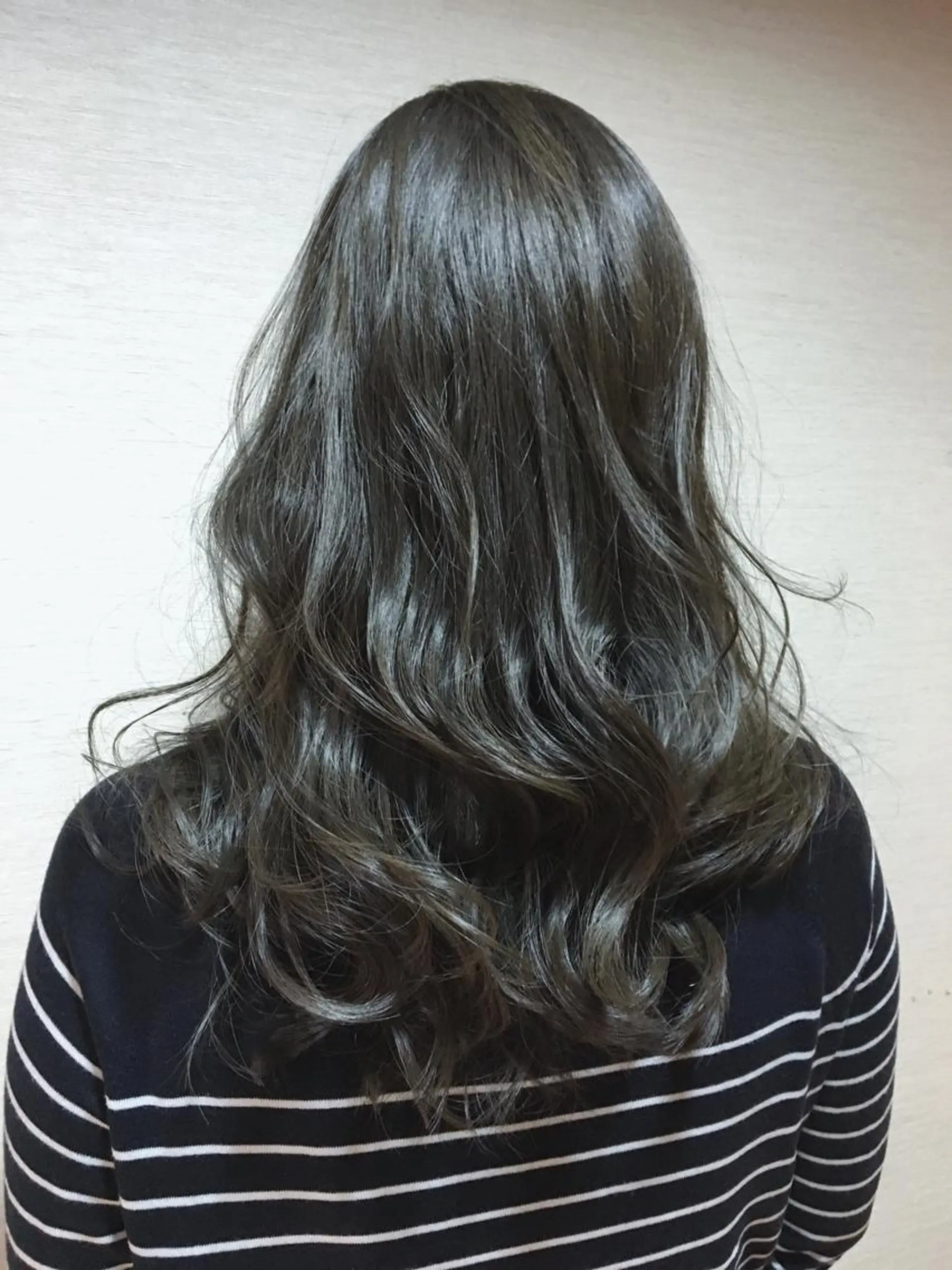 ロング カット ヘアカラー 冨田 義智のヘアスタイル