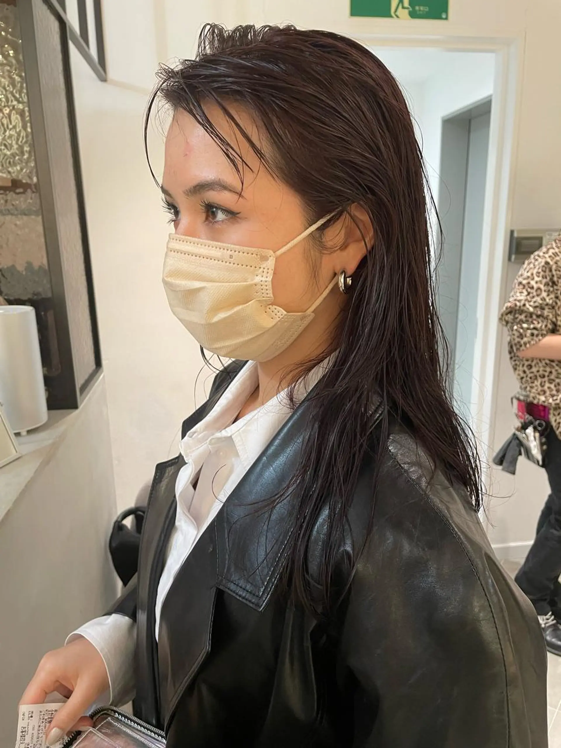 セミロング カット ヘアカラー トリートメント Loom.所属・村上雅人 ナチュラルモードのヘアスタイル