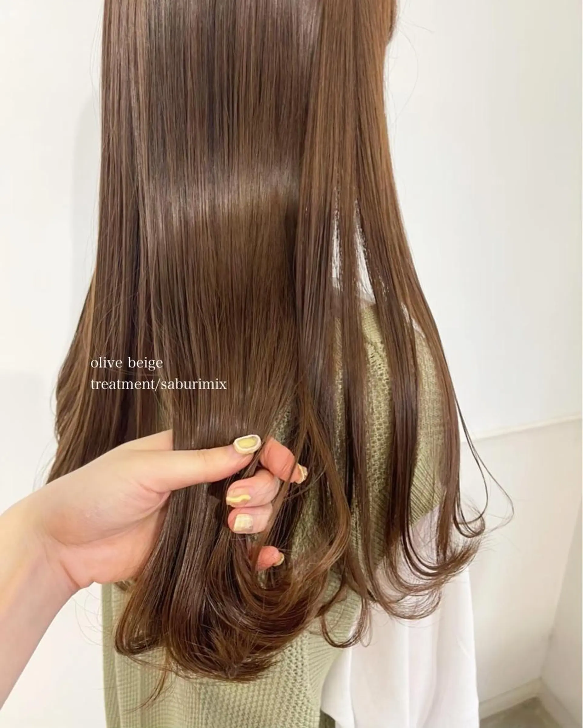 ロング カラー Parve  Mix /板野妃莉のヘアスタイル