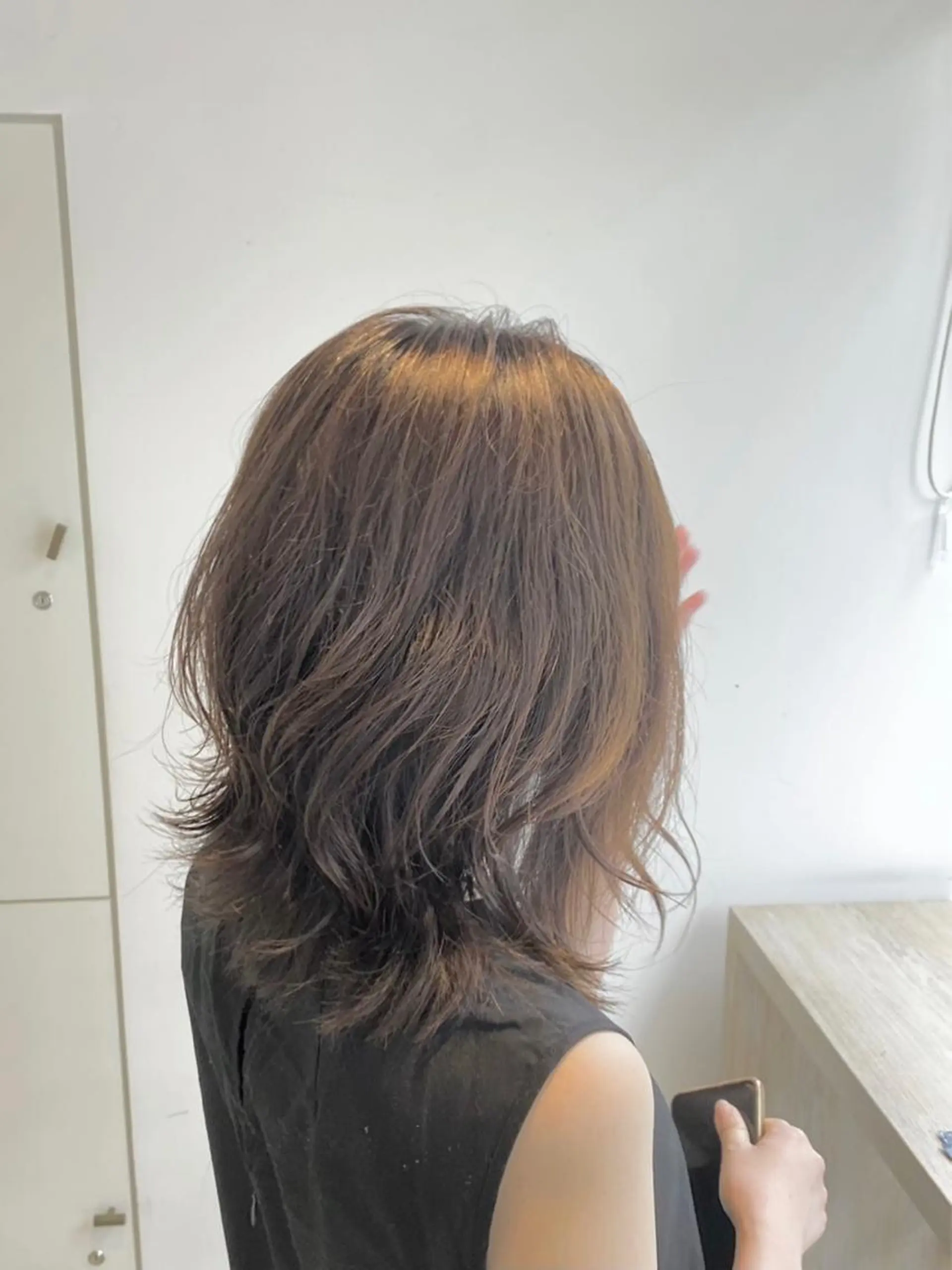 ミディアム パーマ ミディアムパーマ デジタルパーマ カット ヘアカラー トリートメント motel所属・モデルや芸能人も通う ✨マンツーマンサロンのヘアスタイル