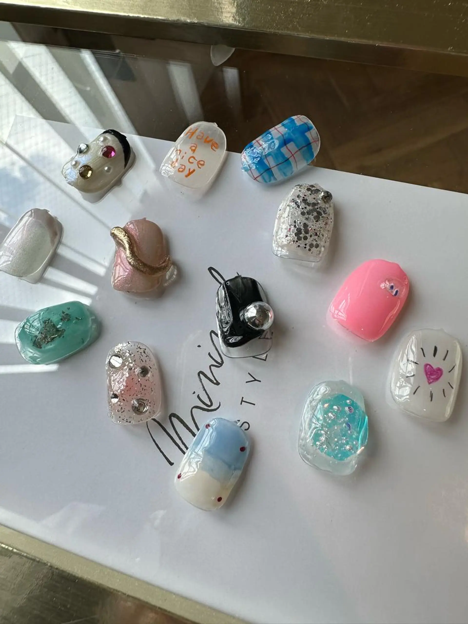 ネイル ハンドネイル private nail salon &sumika所属・三輪 絢香のネイルデザイン
