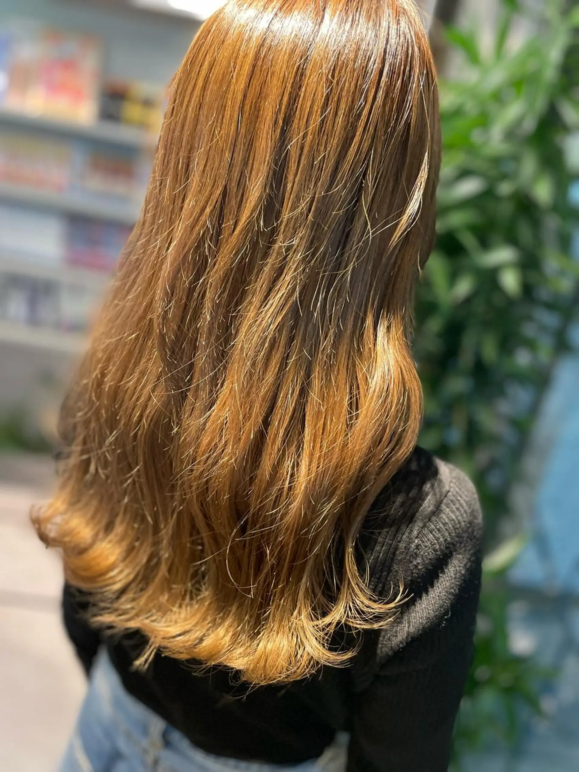 ロング アッシュ ボブ ハイライト レイヤーカット シースルーバング 透明感／髪質改善 遠藤良祈のヘアスタイル