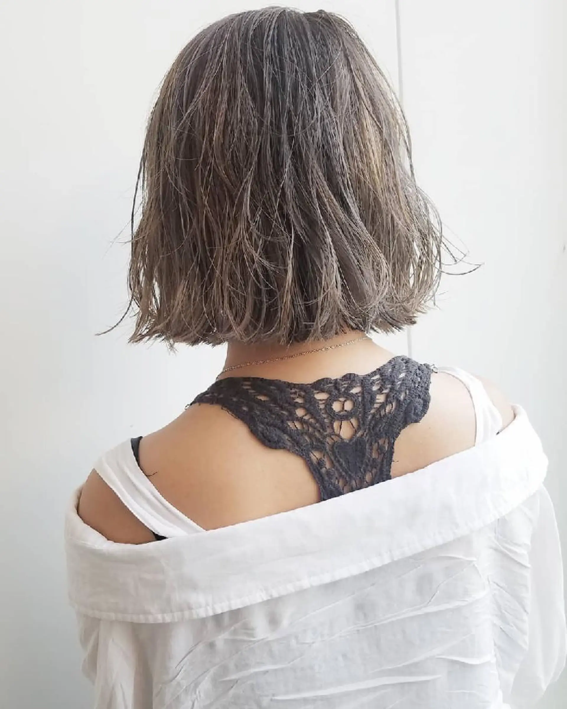 カラー ベージュカラー ミルクティーベージュ iplus✴ まつげ、眉毛、耳つぼのマツエク・マツパデザイン