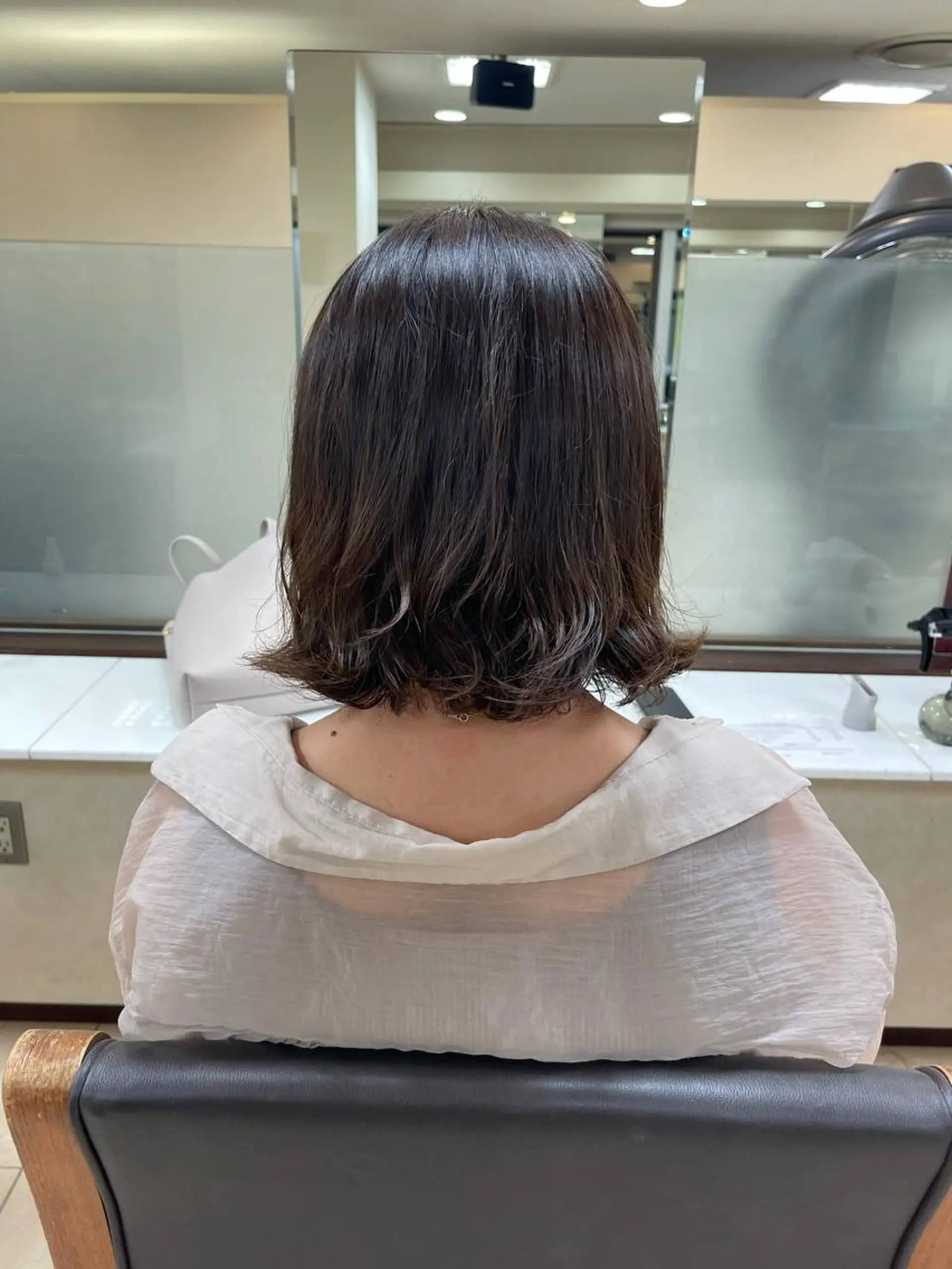 ミディアム パーマ ミディアムパーマ 外ハネヘア ラカリテ所属・渋谷 りなのヘアスタイル