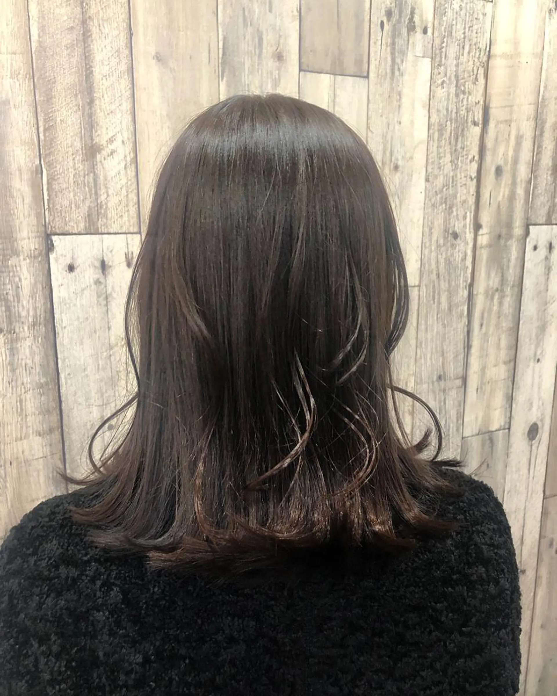 ミディアム カラー カット ヘアカラー トリートメント 庭山 理沙のヘアスタイル
