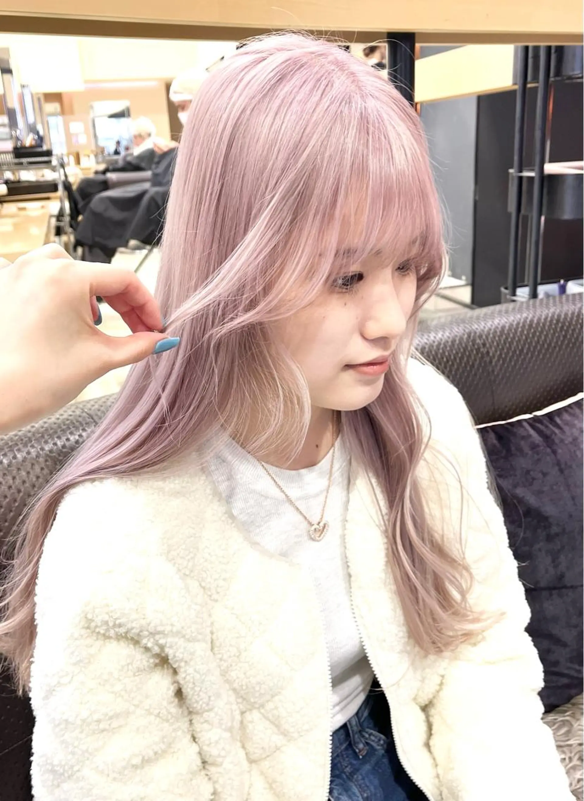 セミロング カラー 海外girl🤎 透明感ベージュmaoのヘアスタイル