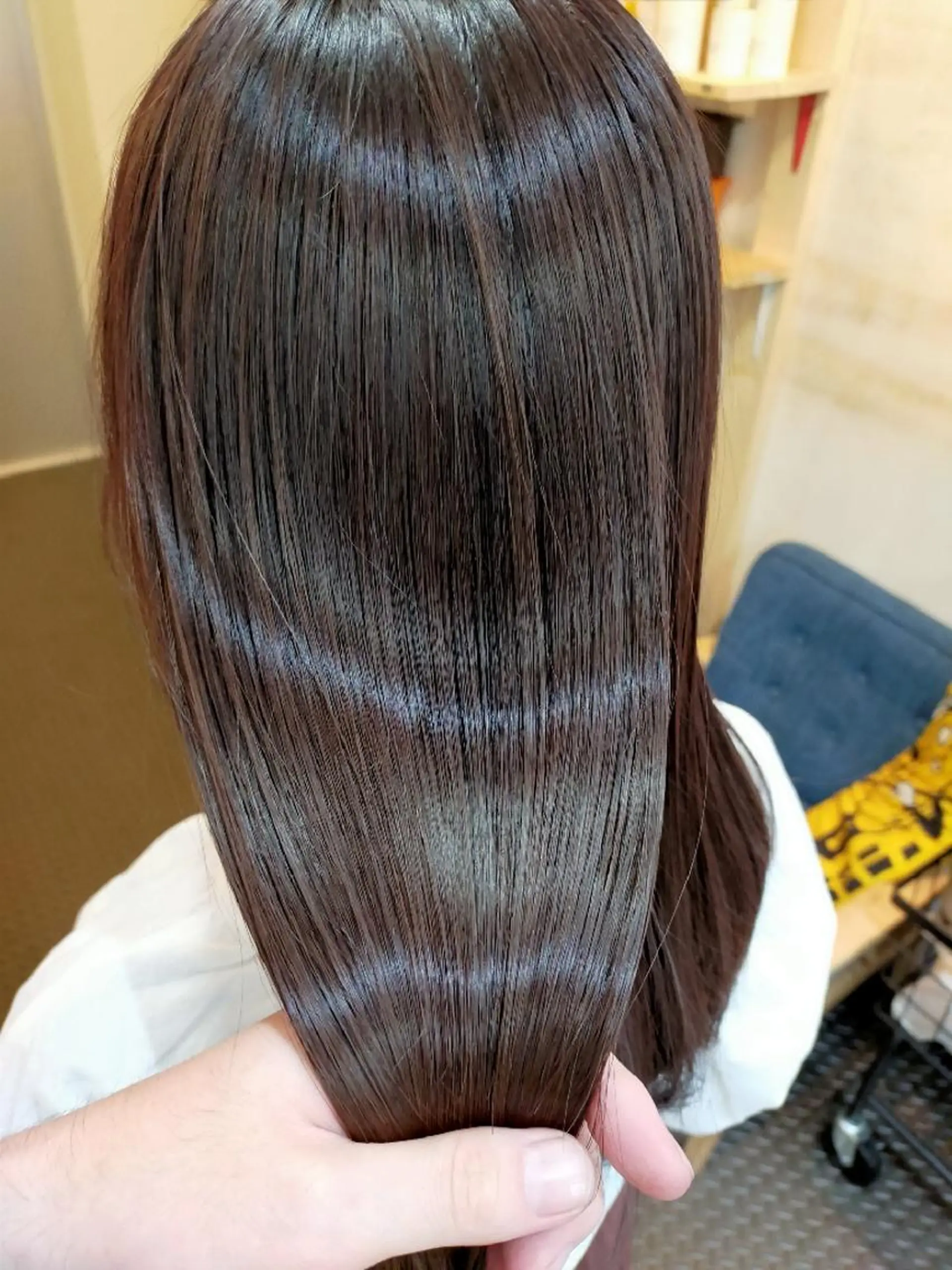 ミディアム カラー トリートメント SUN GLOW  サングロウ所属・ナカノメ トシアキのヘアスタイル