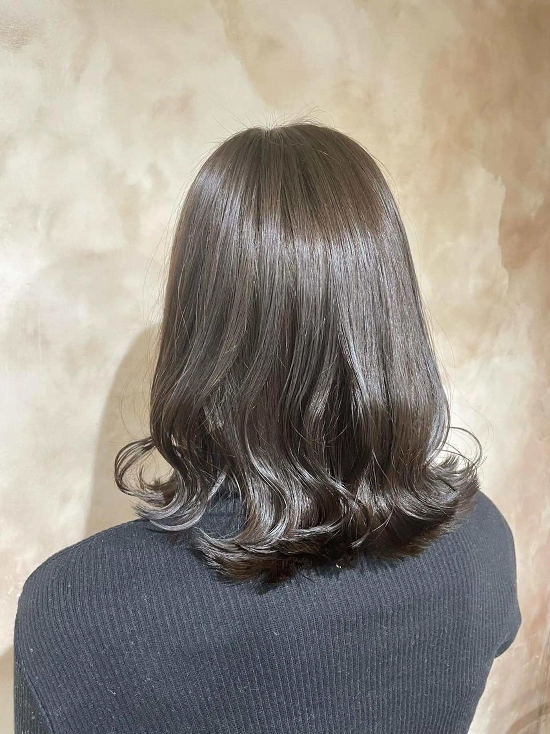 カラー アディクシーカラー MIKU ナチュラルヘア✂️✨のヘアスタイル