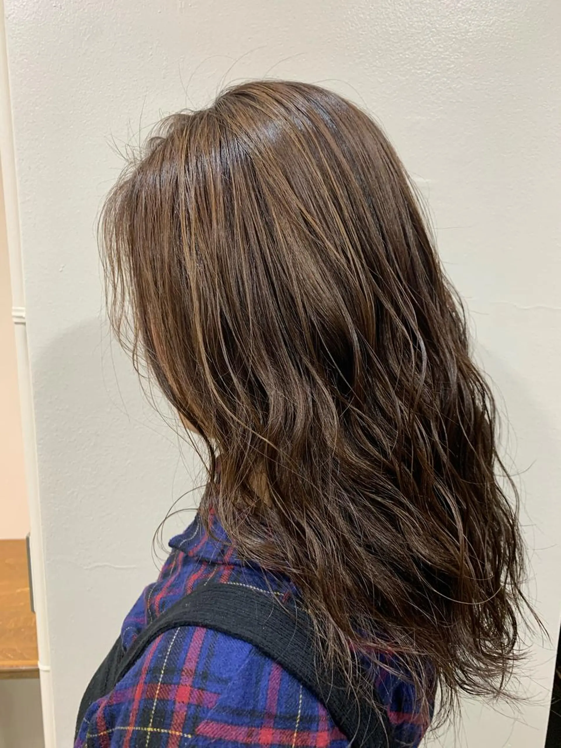 ロング ハイライト ヘアカラー トリートメント ヘッドスパ ヘアセット 山口 竣也のヘアスタイル