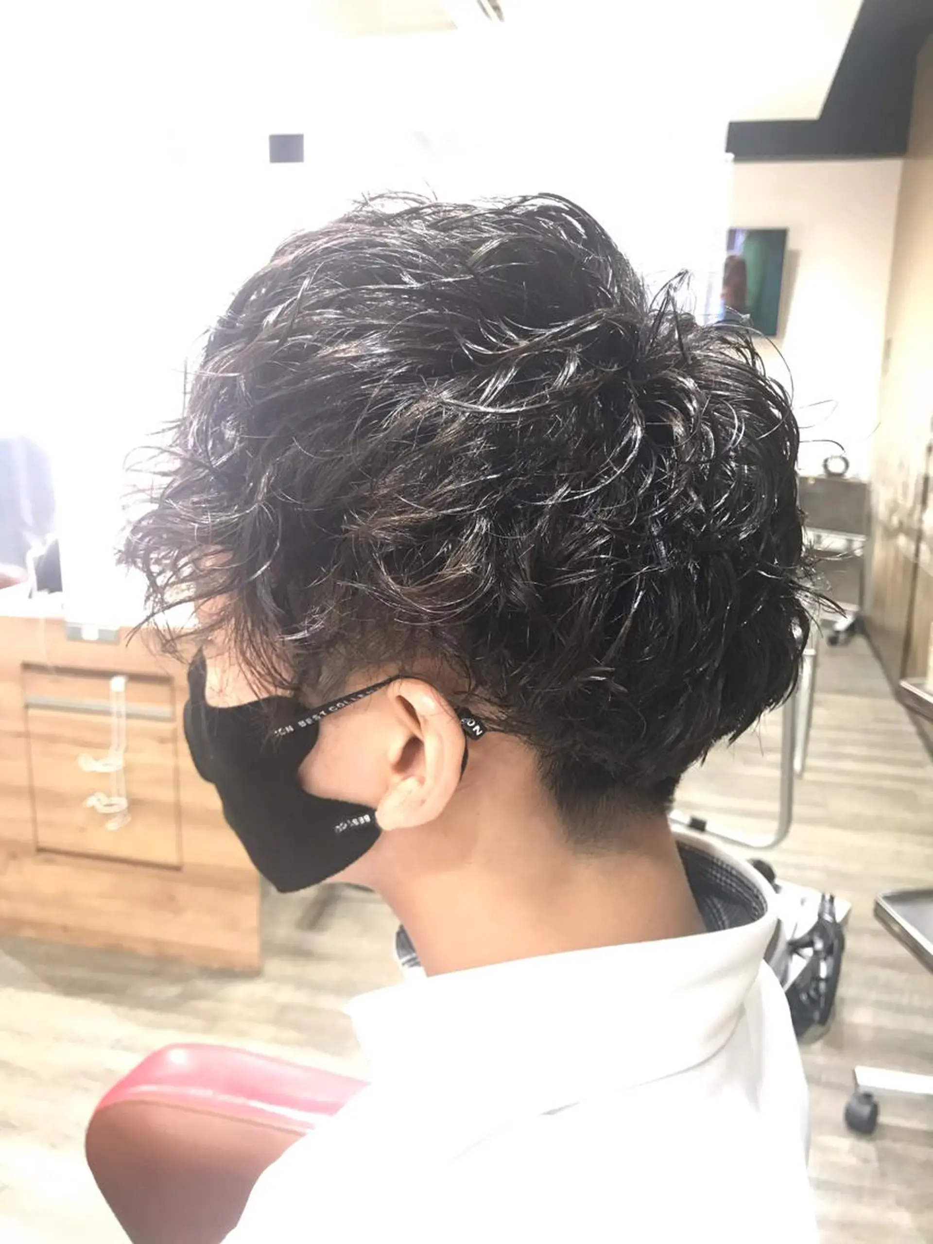 パーマ メンズ メンズパーマ メンズスパイラルパーマ スパイラルパーマ レイヤー＆ブリーチ 職人✂︎藤澤一成😊のヘアスタイル