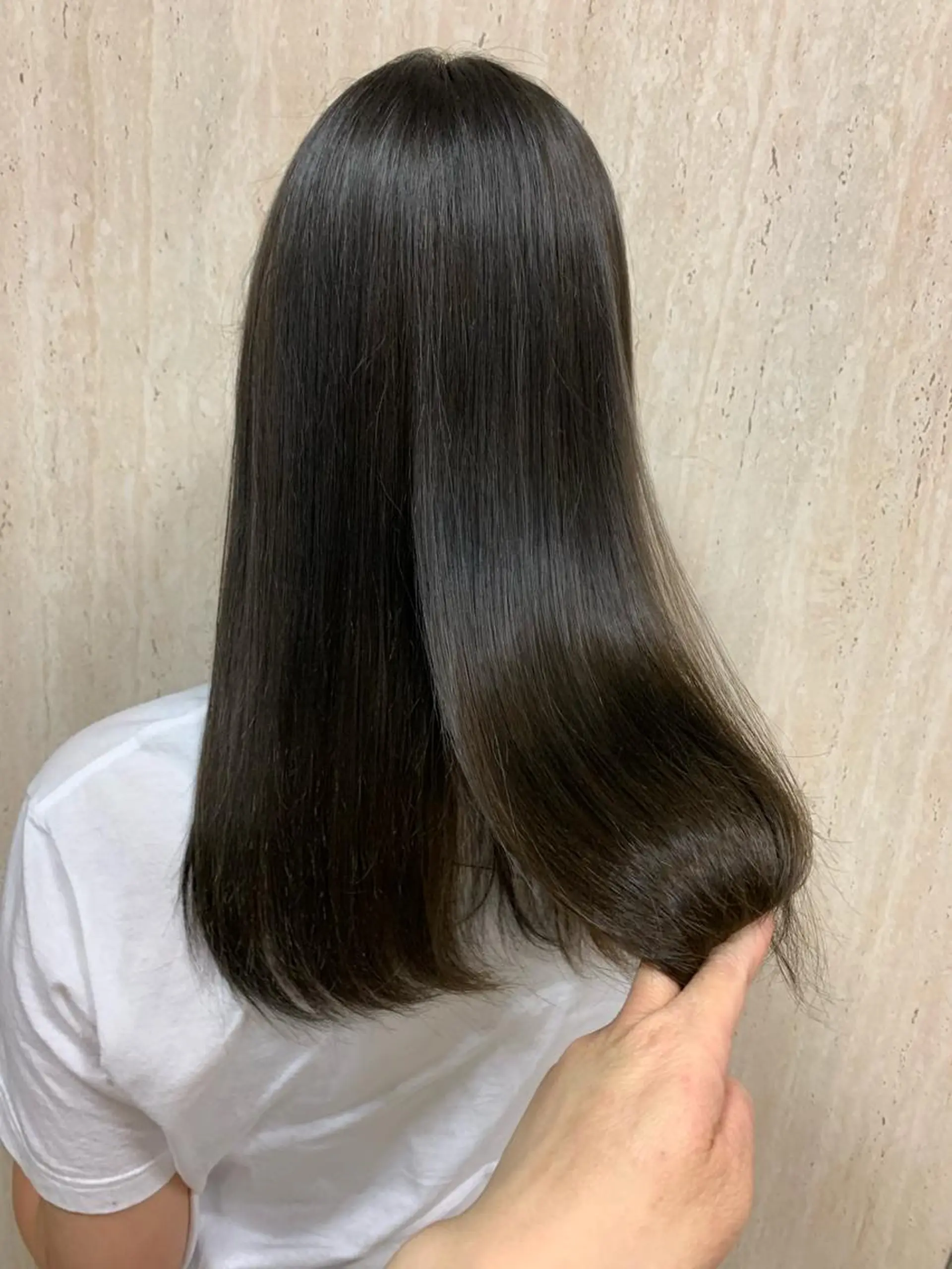 セミロング ブリーチ/髪質改善 前田志穂のヘアスタイル