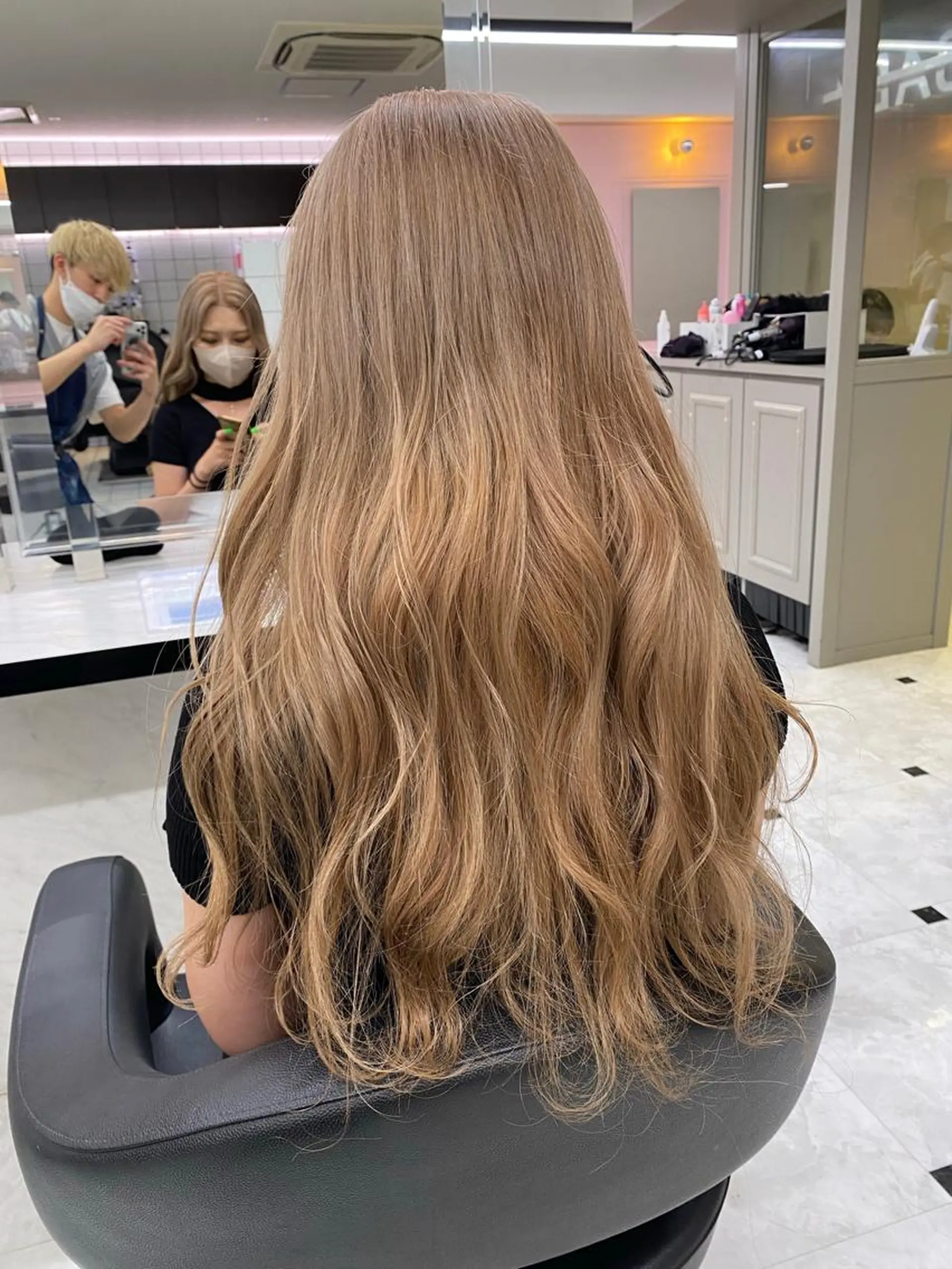 ロング カラー ケアブリーチ 韓国レイヤーKYONのヘアスタイル