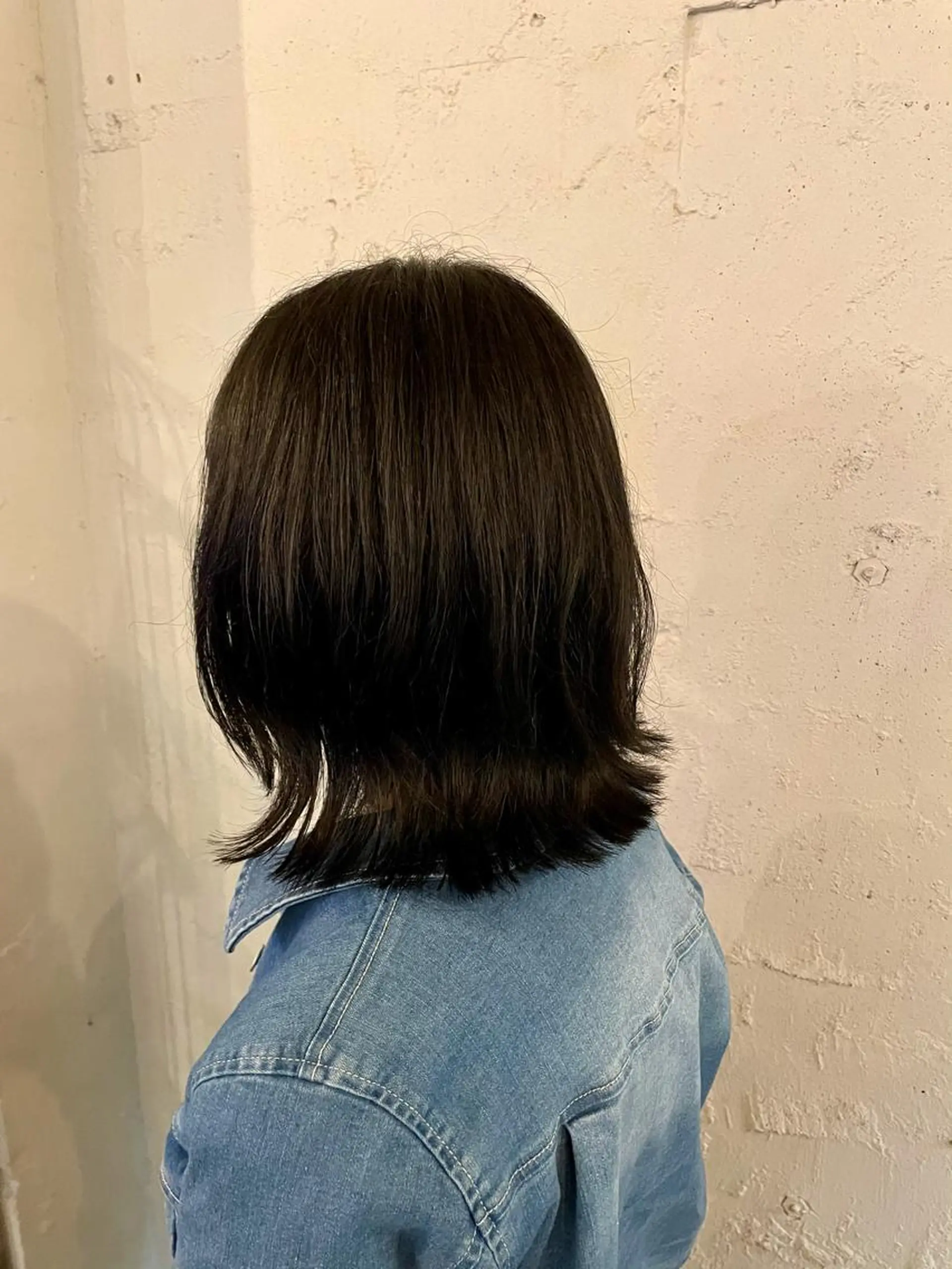 ミディアム ミディアムレイヤー レイヤーカット 外ハネヘア 桐原 竜也のヘアスタイル