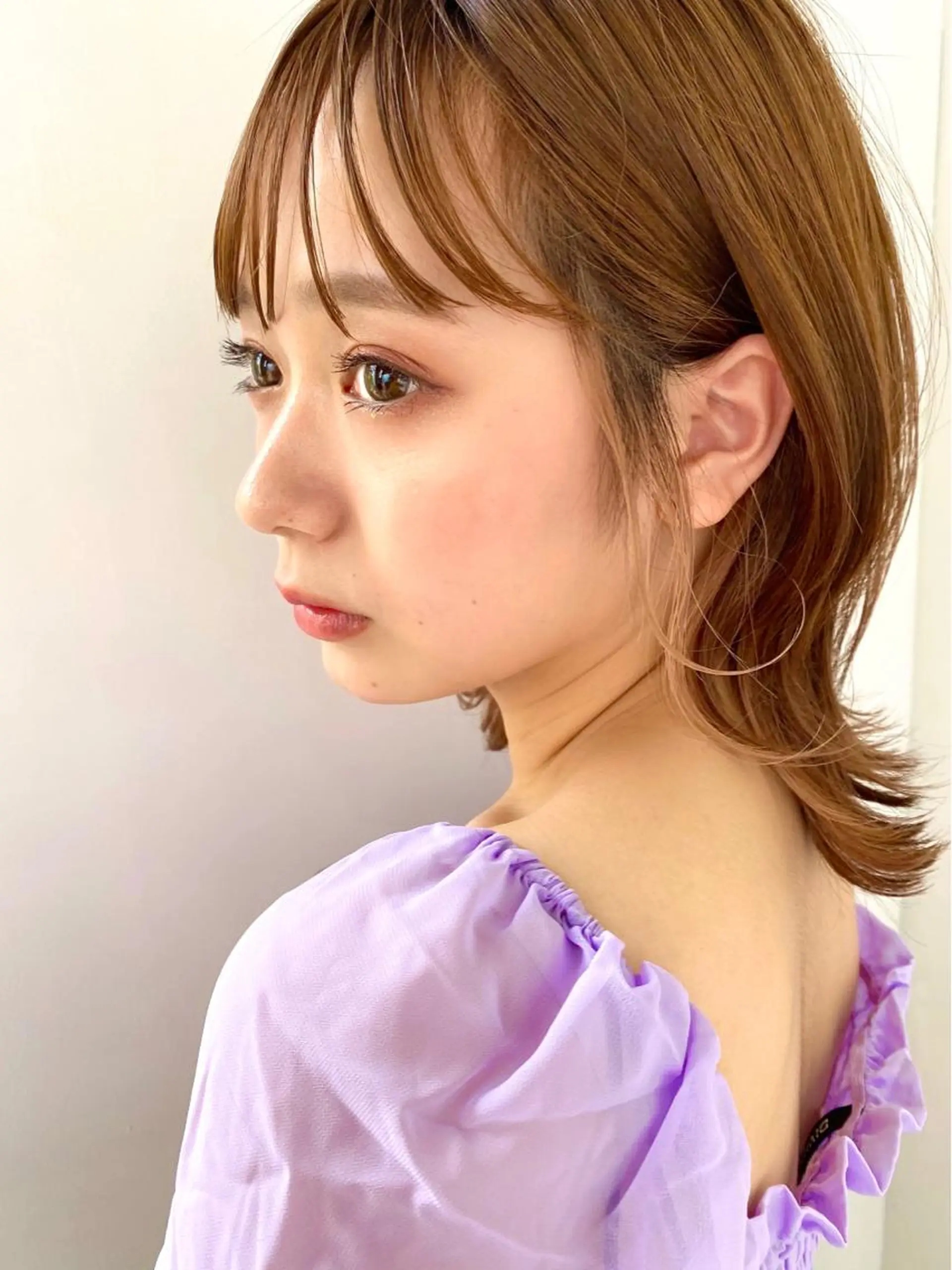 ミディアム カラー ミディアムレイヤー ベージュカラー レイヤーカット カット ヘアカラー トリートメント chama レイヤーカットのヘアスタイル