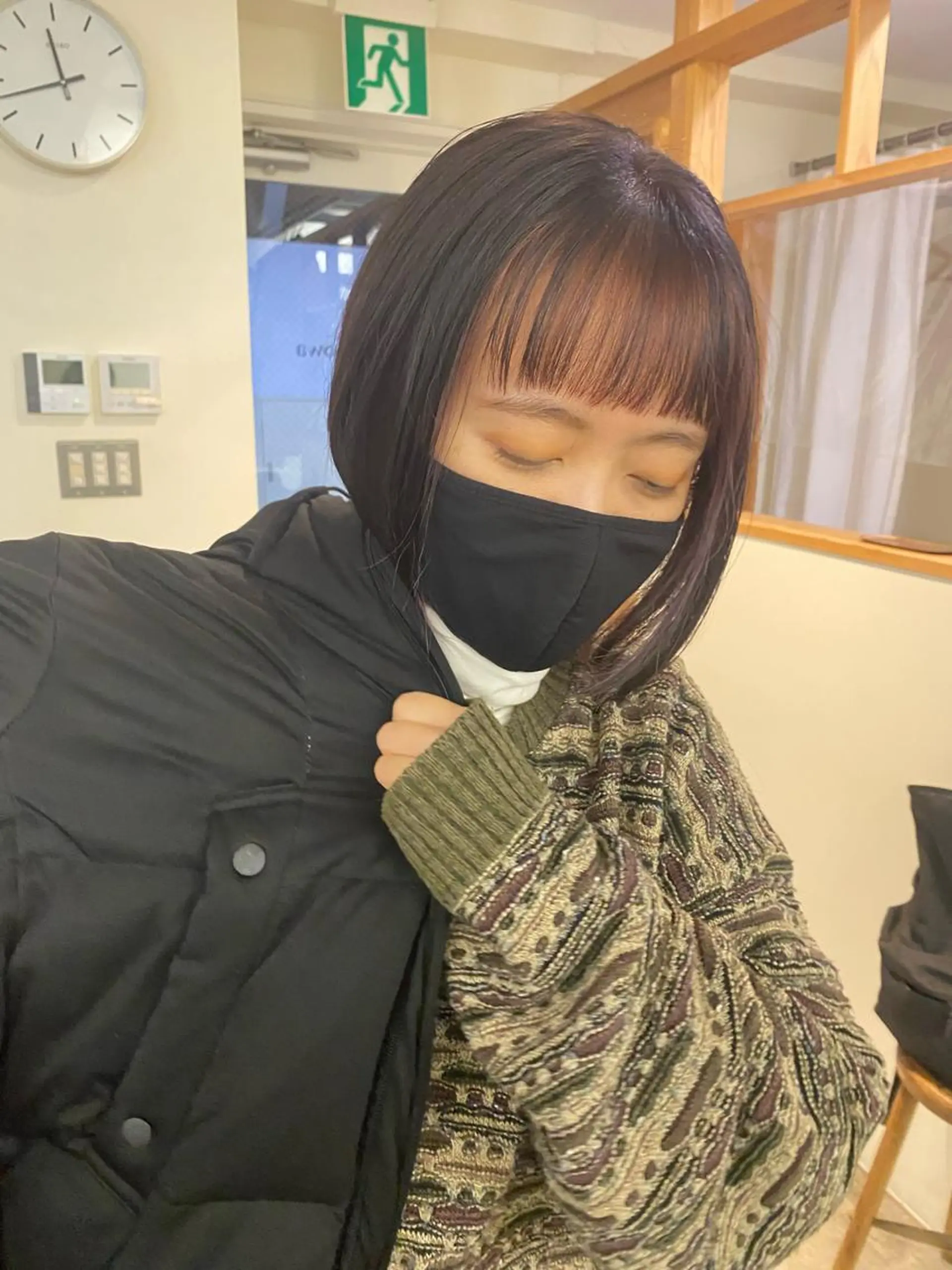 ショート カラー ヘアアレンジ オン眉 艶髪💫透明感カラー 🕊まやのヘアスタイル