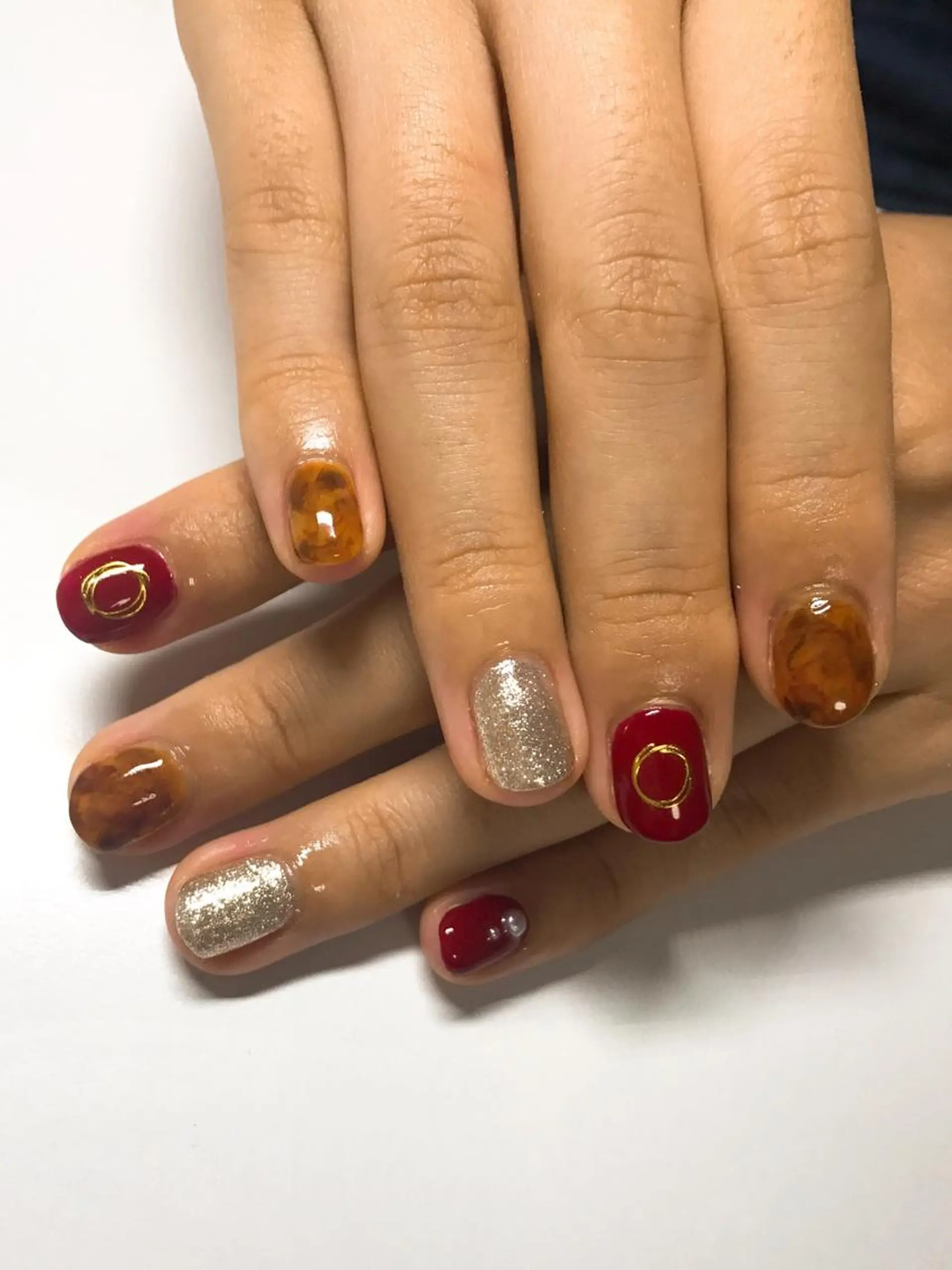 ネイル べっ甲ネイル 【カメレオン】 上村 祥子のヘアスタイル