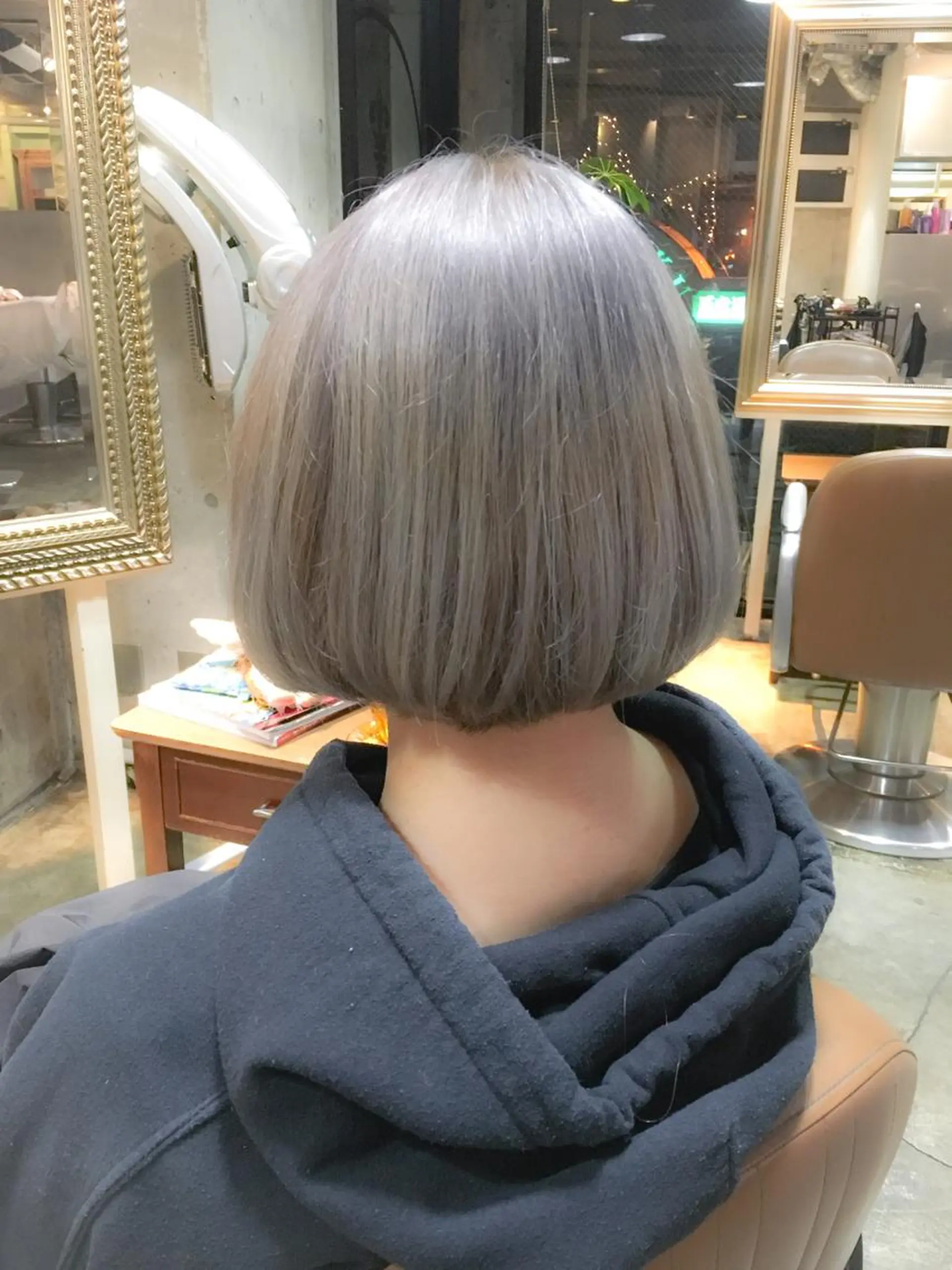 ショート カラー グレージュ ボブ タンバルモリ 北條 優輝のヘアスタイル