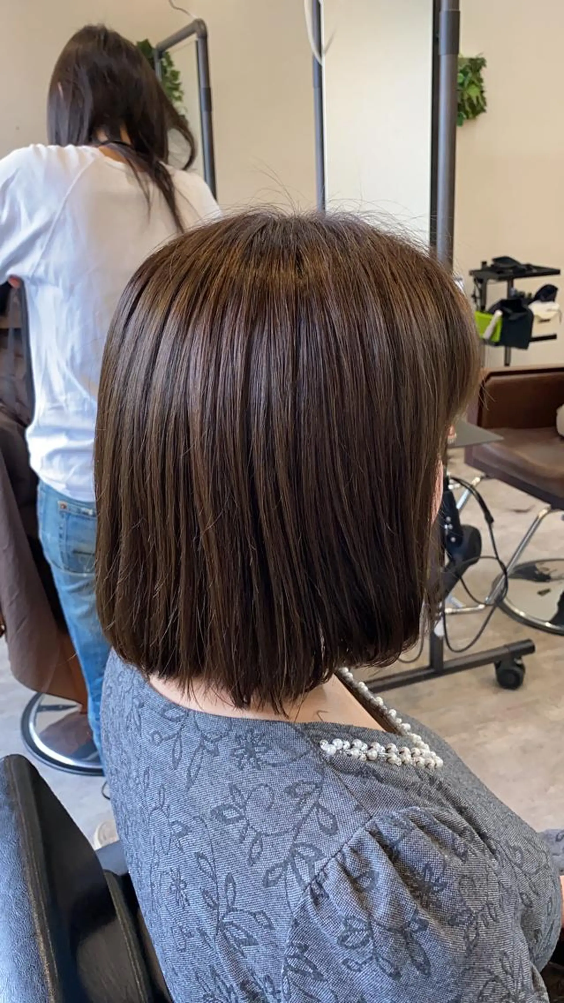 ミディアム カラー ボブ 🟢NEGi🟣 🫧髪質改善のヘアスタイル