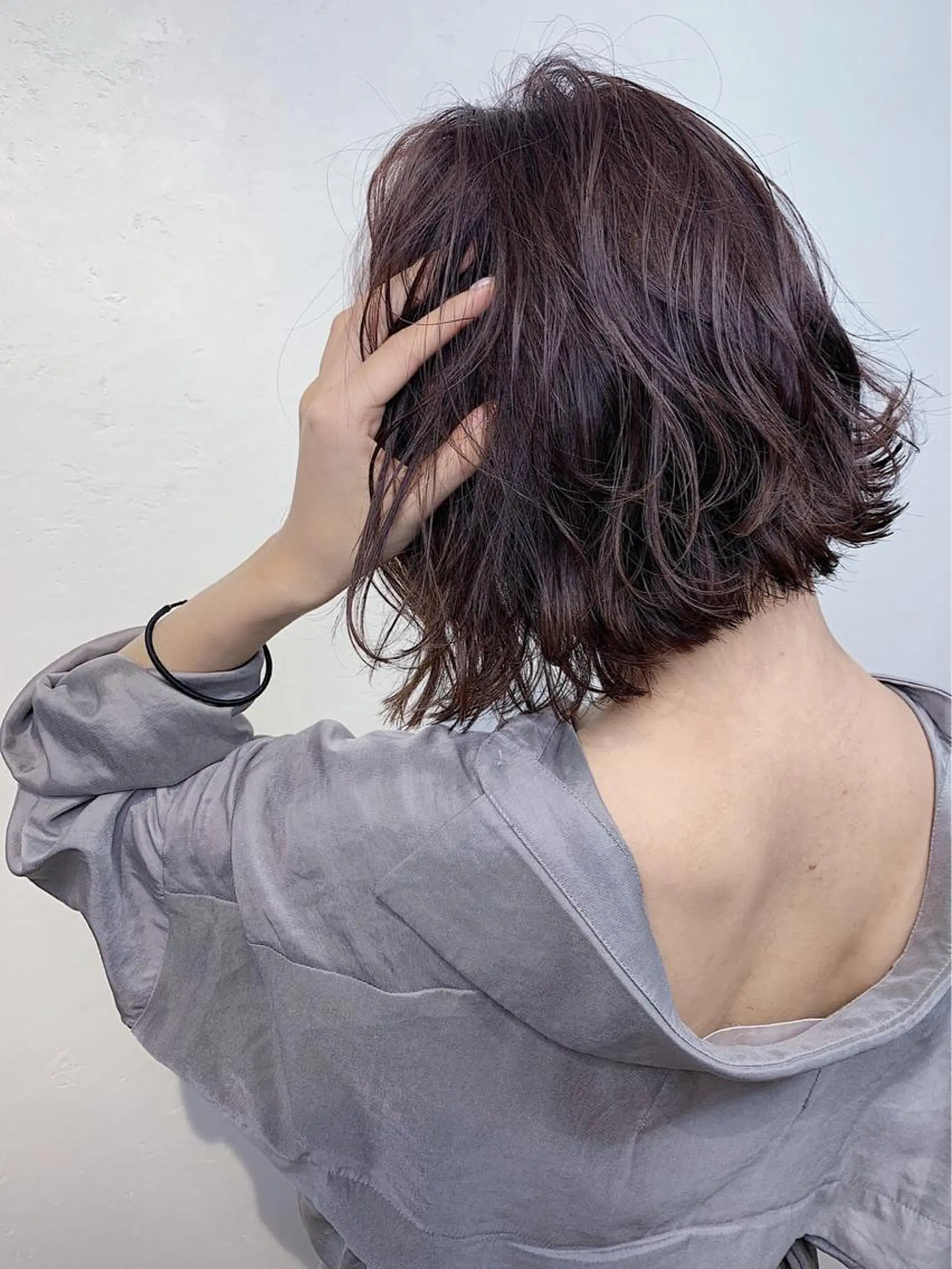 ショート カラー パーマ グレージュ ラベンダーカラー ラベンダーグレージュ ラベンダーグレー _ WHITE三宮店のヘアスタイル