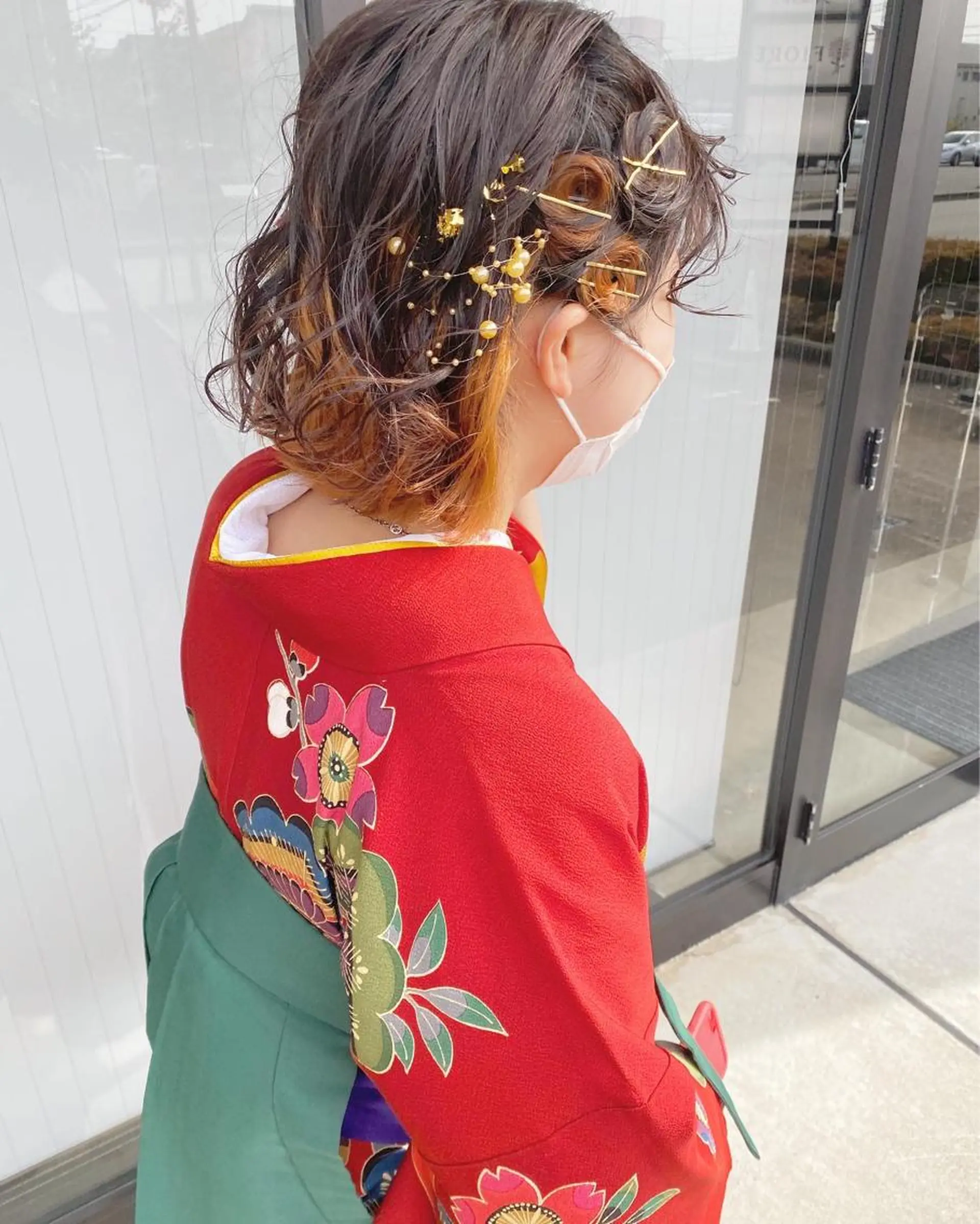 ミディアム ヘアアレンジ 卒業式のヘアスタイル FIORE hair design所属・山根 奈緒のマツエク・マツパデザイン
