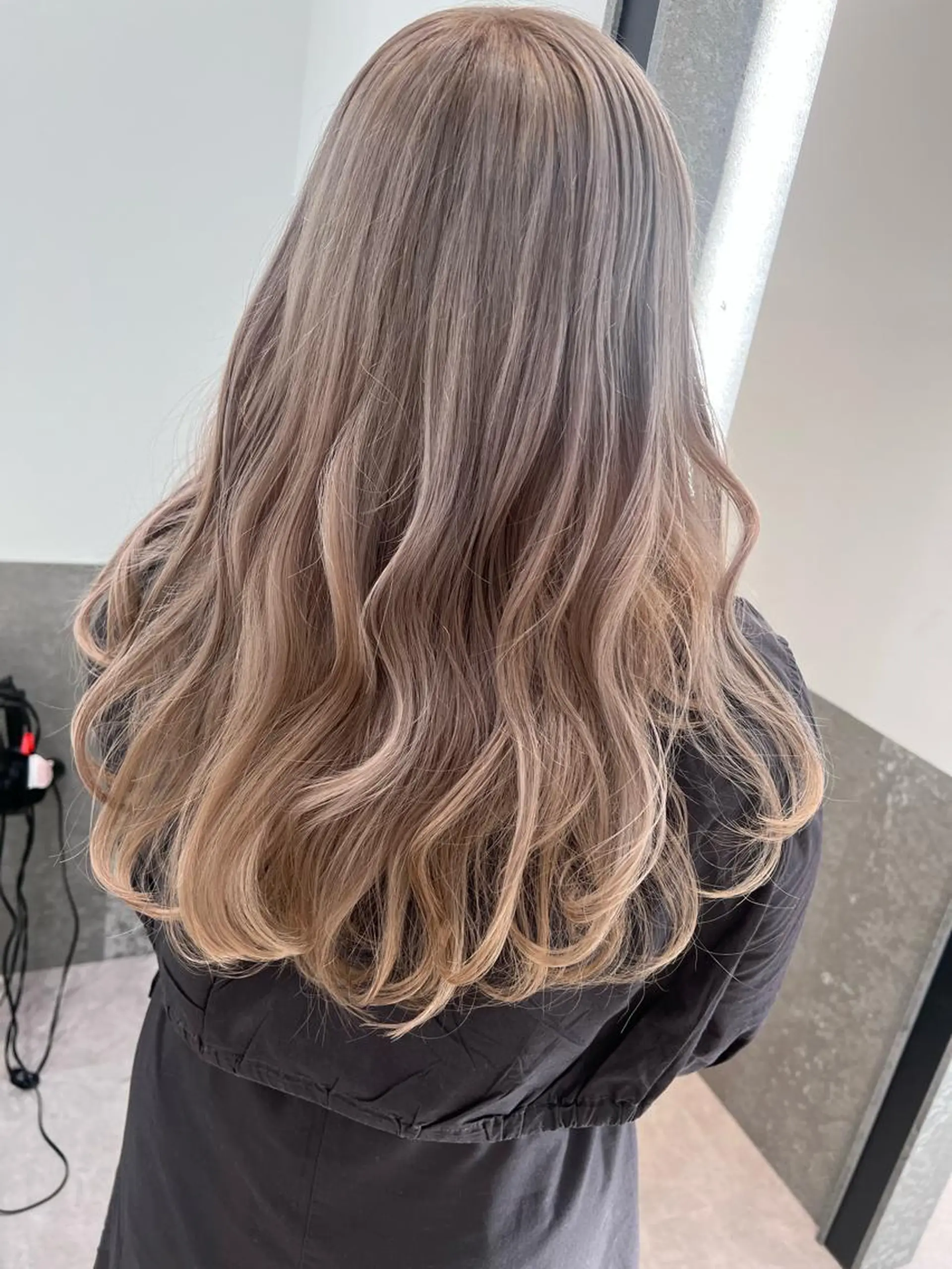 セミロング カラー ベージュカラー ブリーチ ホワイトベージュ マツエクmarry池袋所属・マツエクモデル無料 marry 池袋秦のマツエク・マツパデザイン