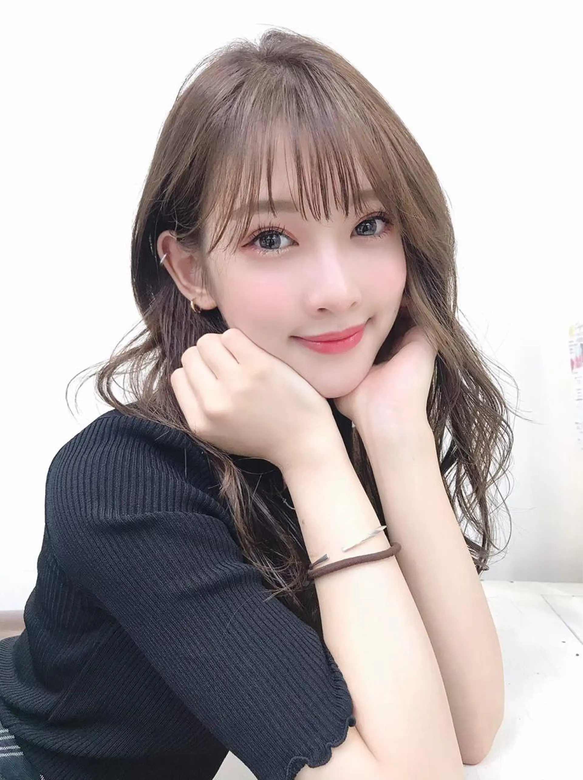 ロング カラー ベージュカラー GIEN 末吉 海斗のヘアスタイル