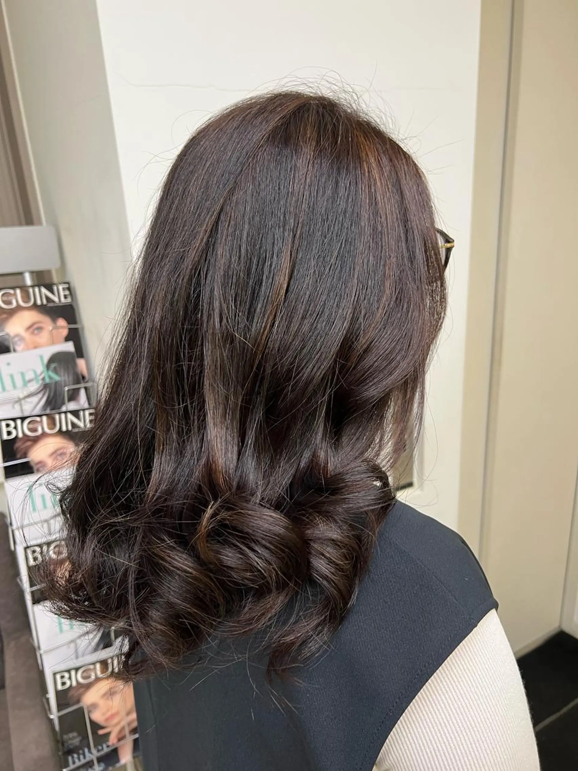 ミディアム カラー ヘアアレンジ バレイヤージュ レイヤーカット ジャンクロードビギンギンザルグラン所属・🫧ショートカット 吉野志保🫧のヘアスタイル