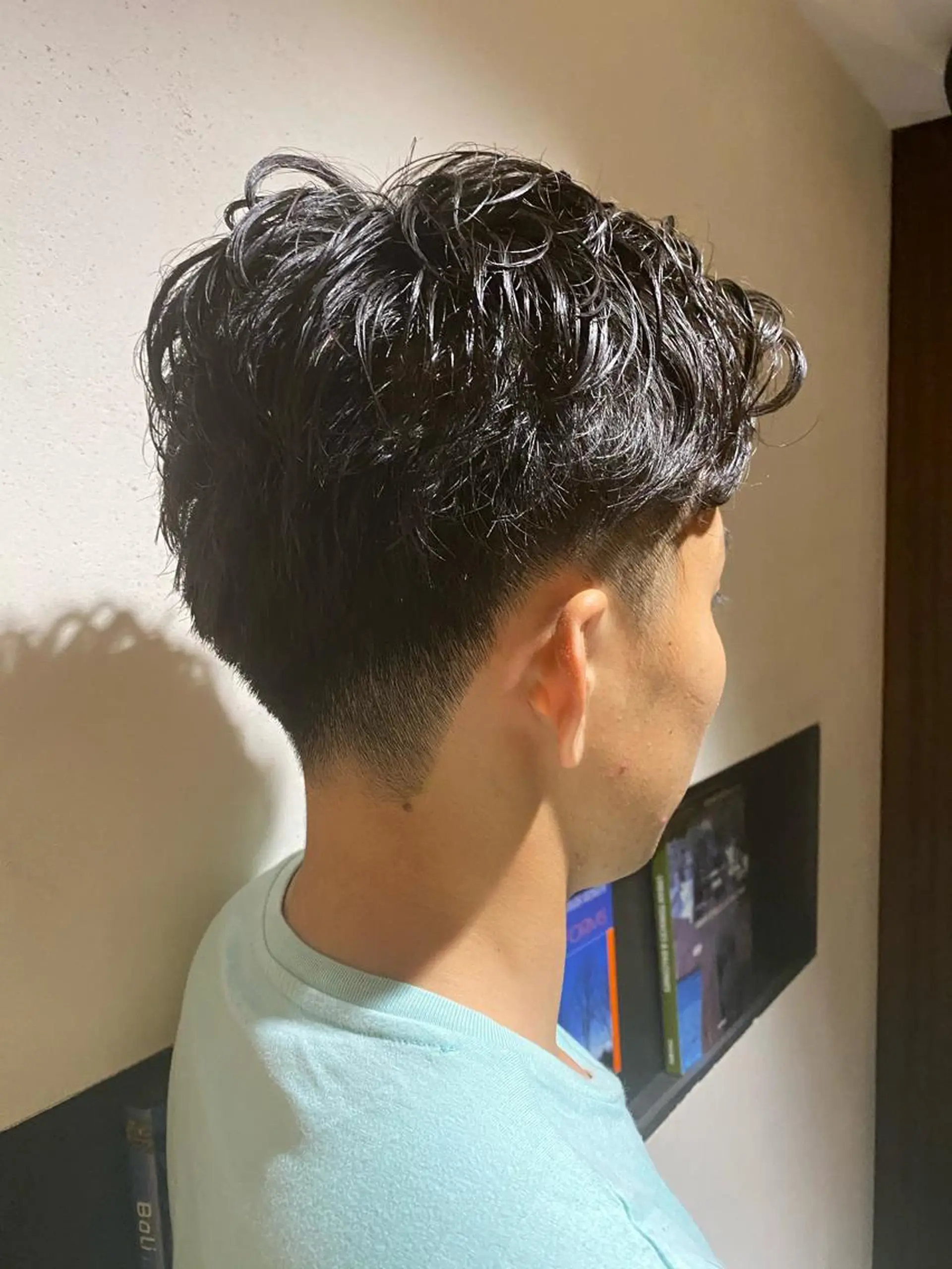 ショート パーマ メンズ 中井 一葉のヘアスタイル
