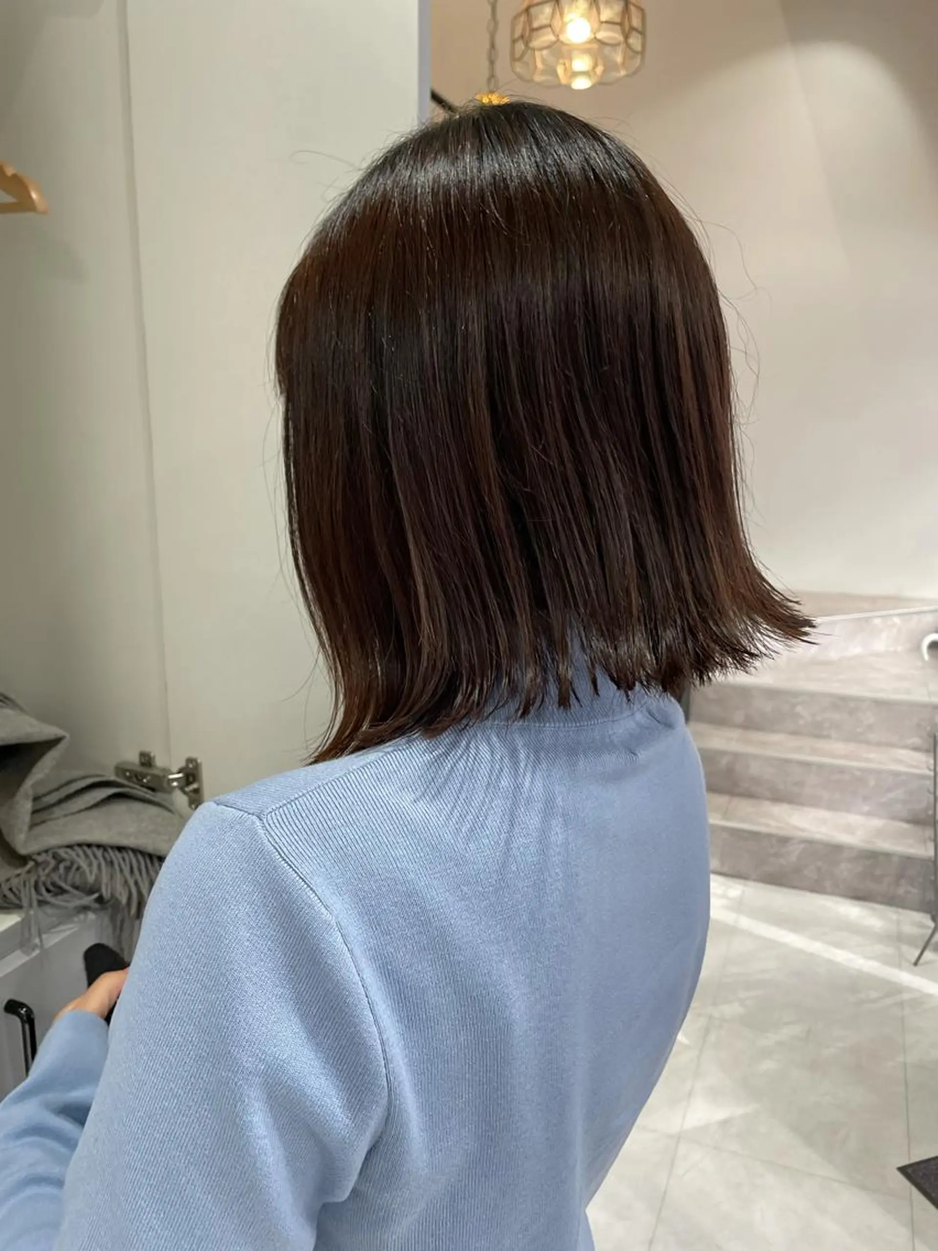 ミディアム カット 佐々木 芽衣のヘアスタイル