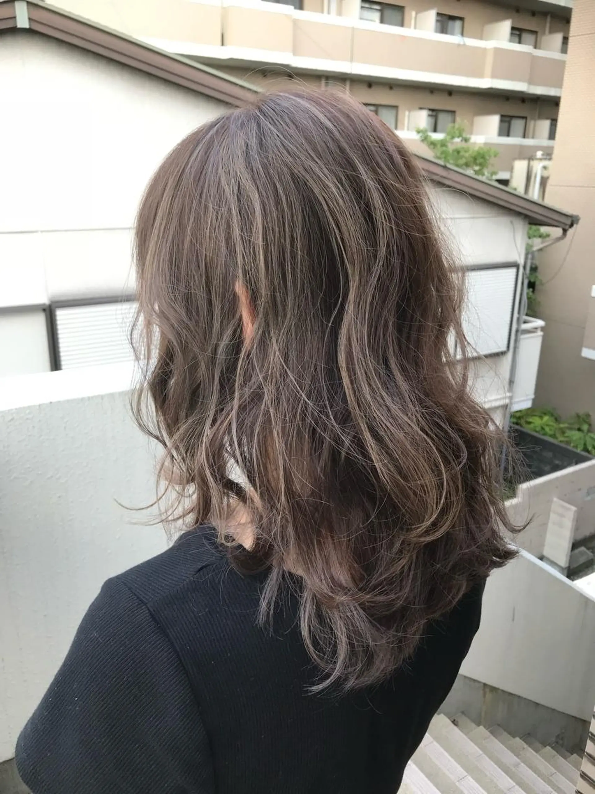 セミロング ヘアアレンジ カット ヘアカラー SALOWIN京都河原町Suite店所属・外国人風レイヤー/ ハイトーンSHUのヘアスタイル