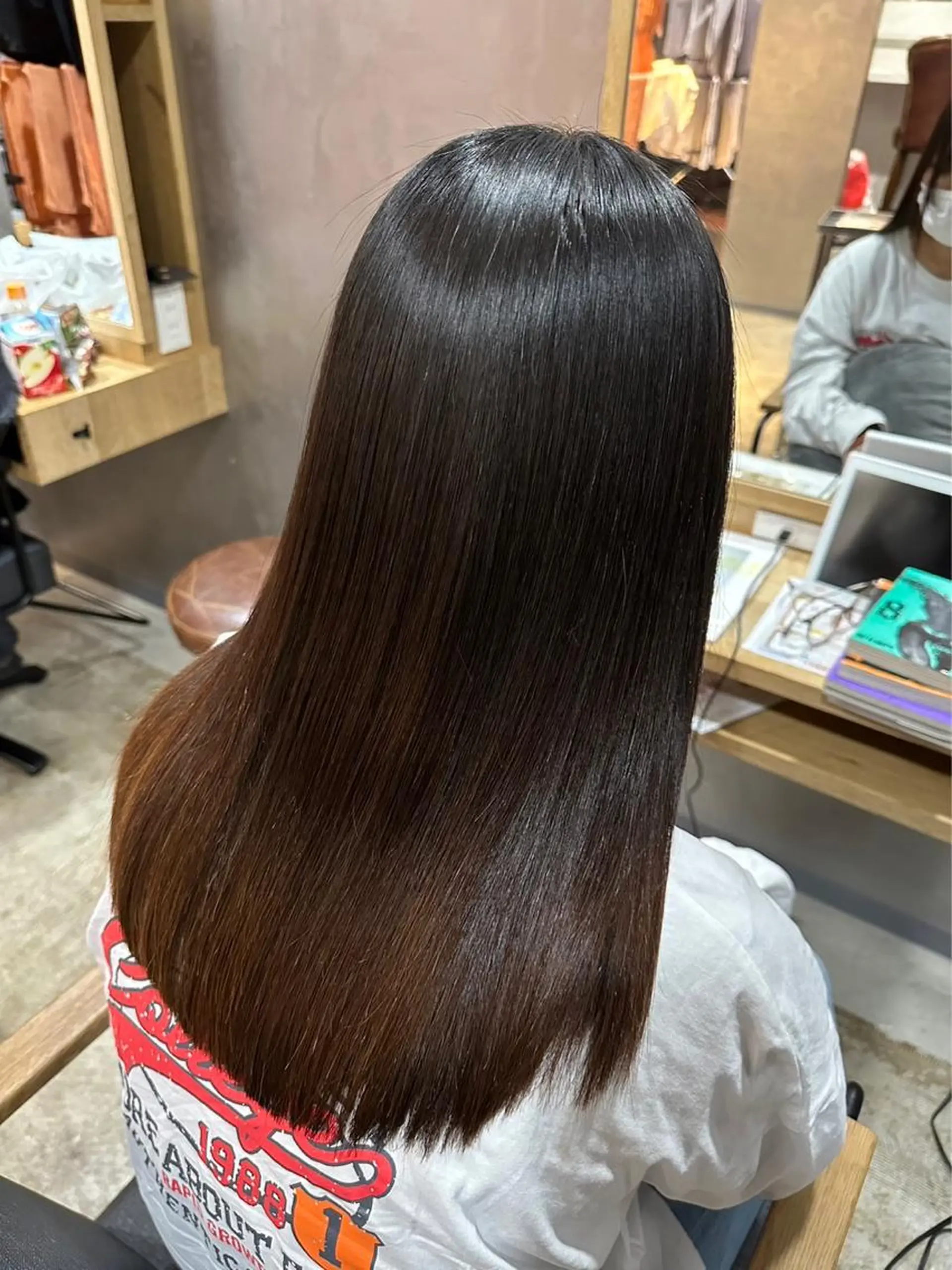 ミディアム 縮毛矯正 inity　杉本 美羽のヘアスタイル