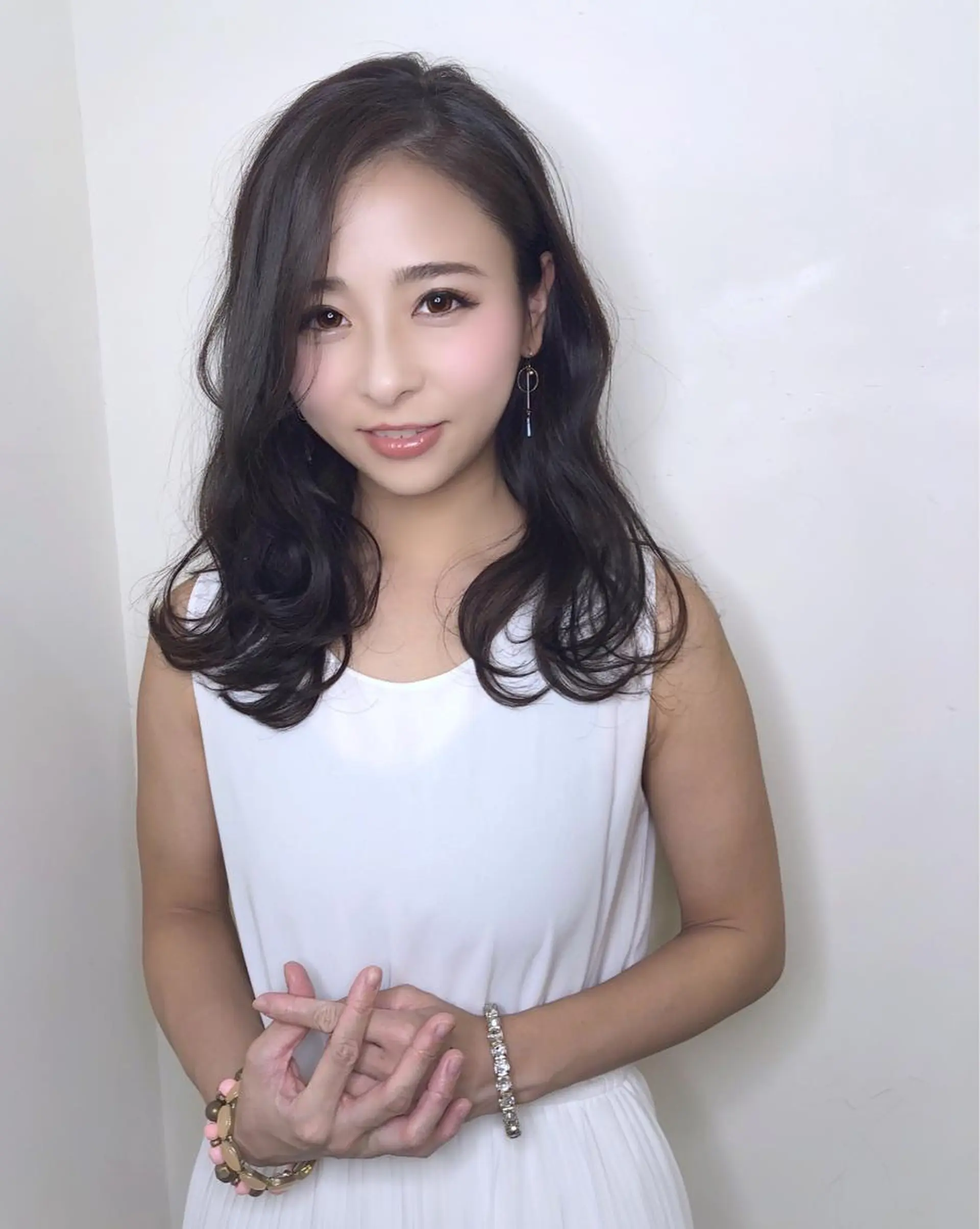 セミロング カラー omocha hair salon所属・大嶋 伸吾のヘアスタイル