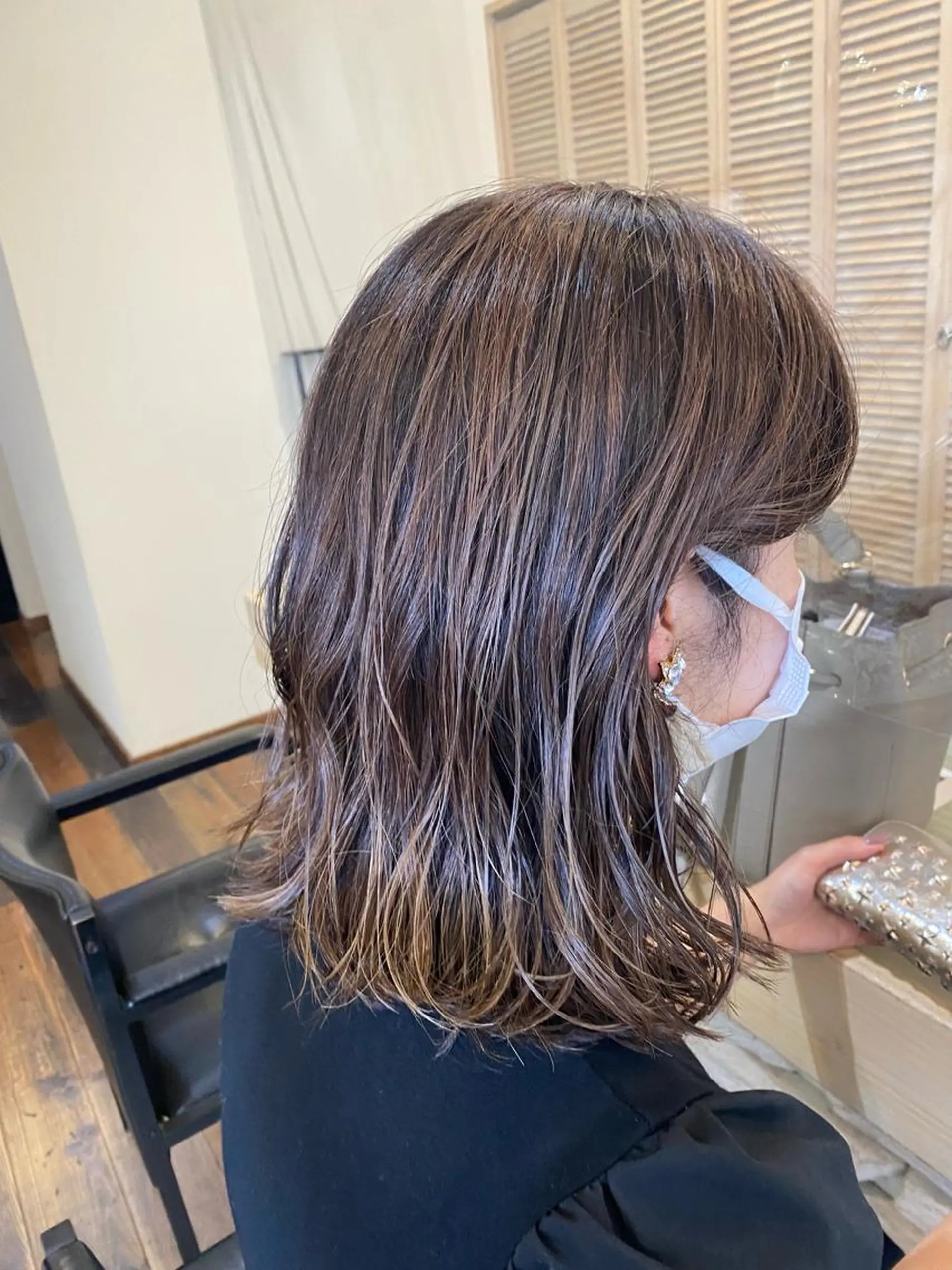 セミロング カラー 中川 茜里のヘアスタイル