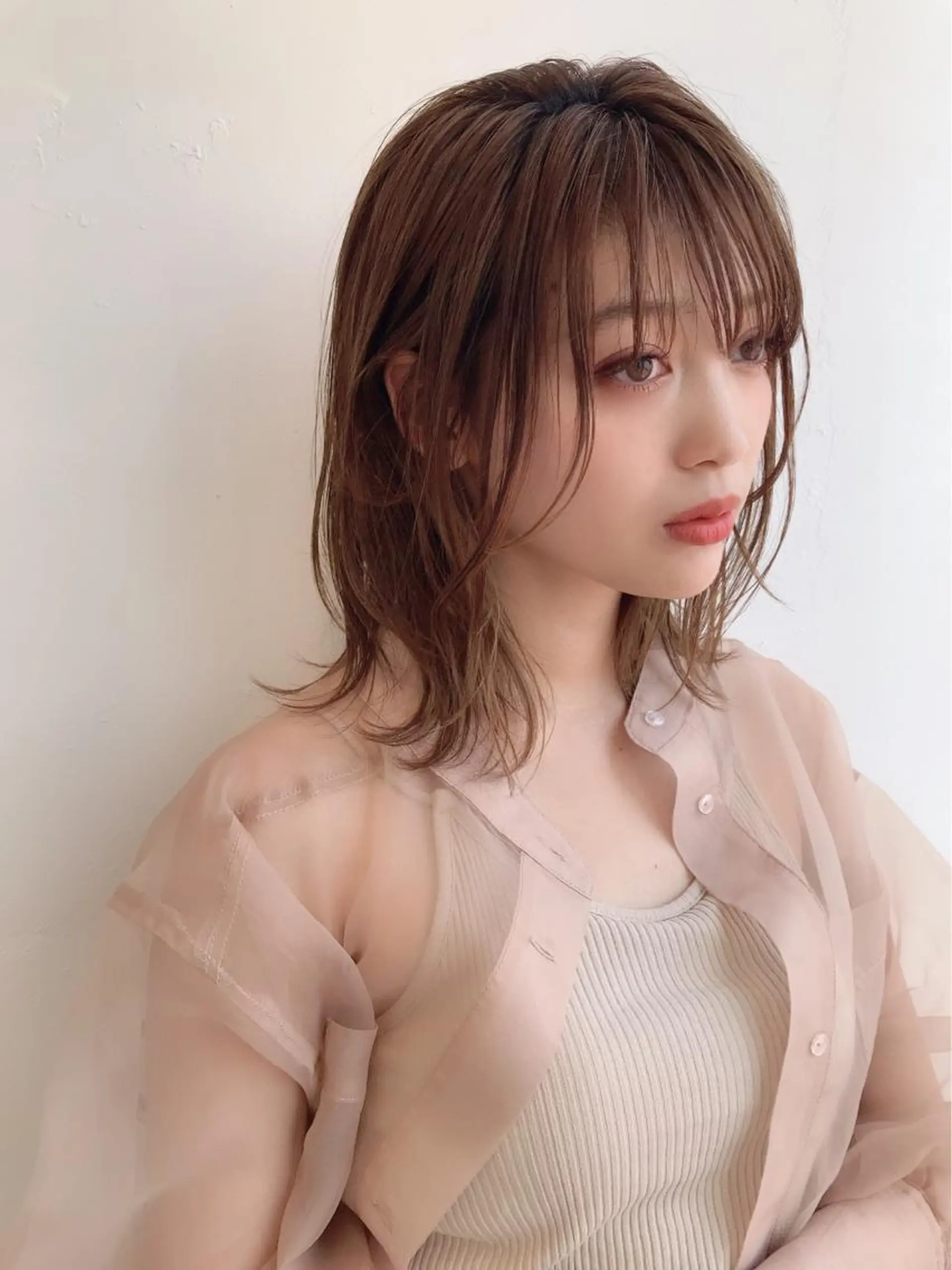 ミディアム レイヤーカット 鎌倉 彩のヘアスタイル