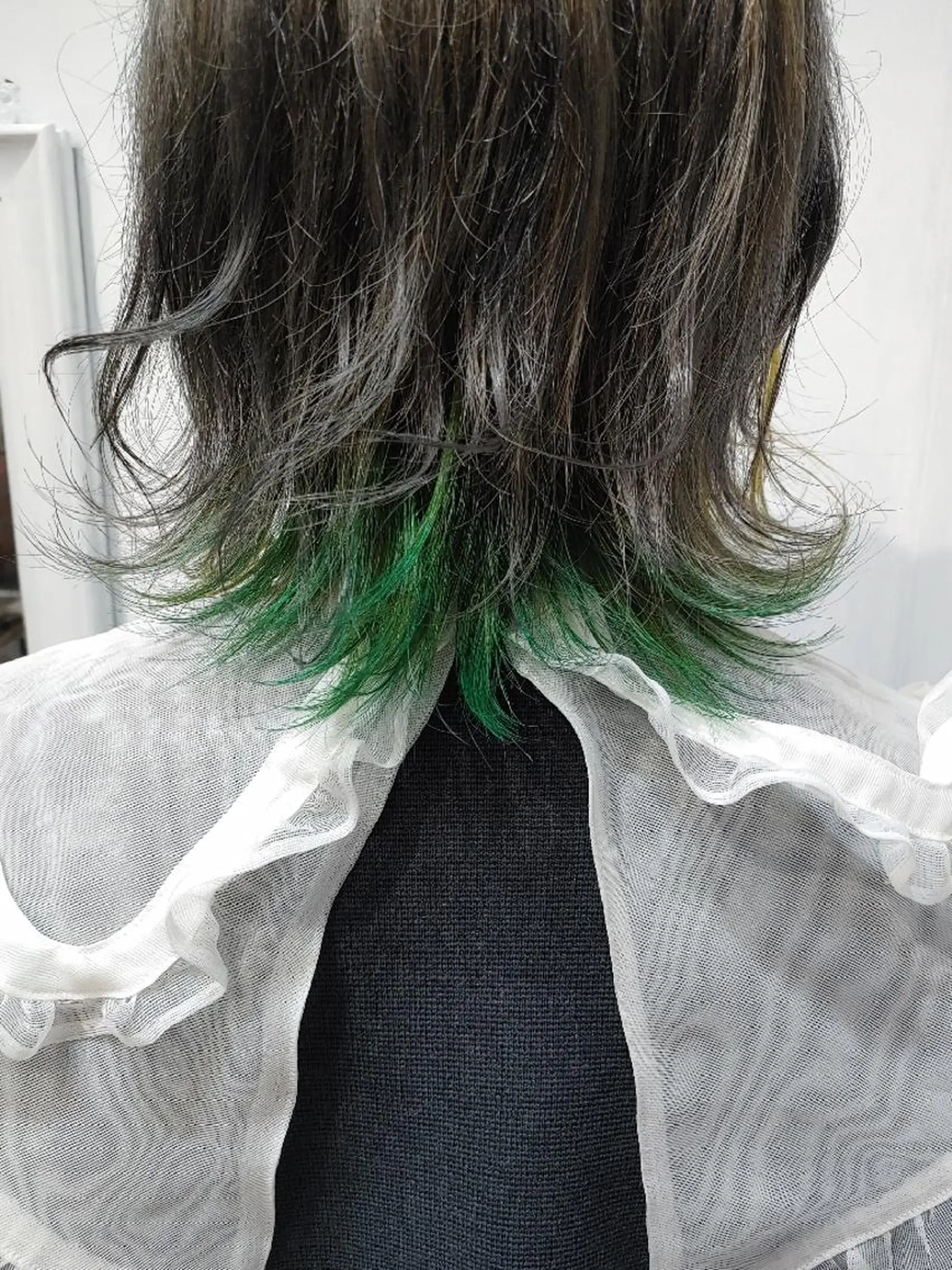 カラー ミディアム アッシュ ブリーチ ウルフカット カット ヘアカラー トリートメント THE ALGONQUIN TOKYO所属・渋谷隠れ家サロン🌿 河原志帆のヘアスタイル