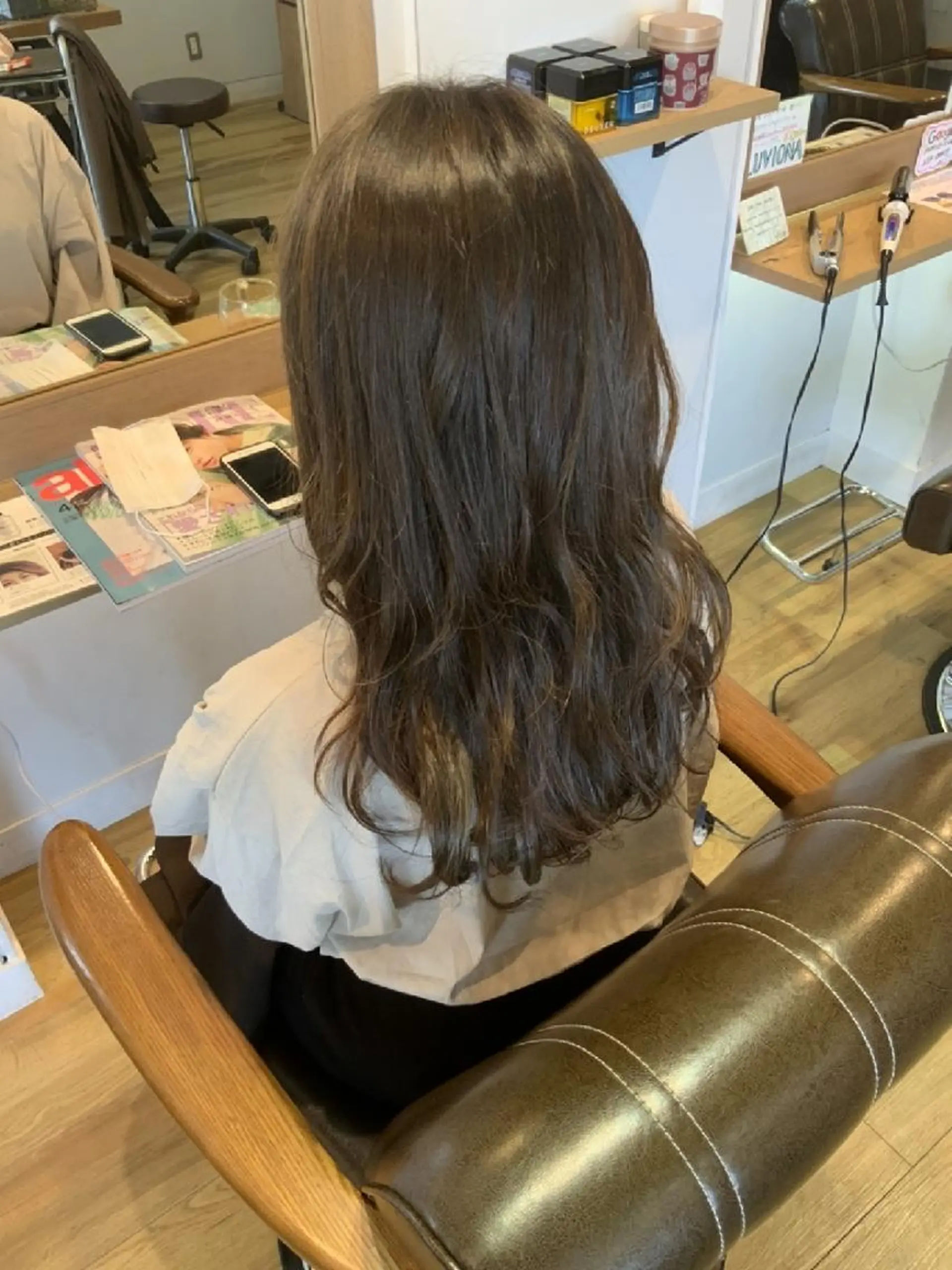 カラー ブリーチ 透明感カラー グレージュ ヘアカラー トリートメント 堀 望美のヘアスタイル