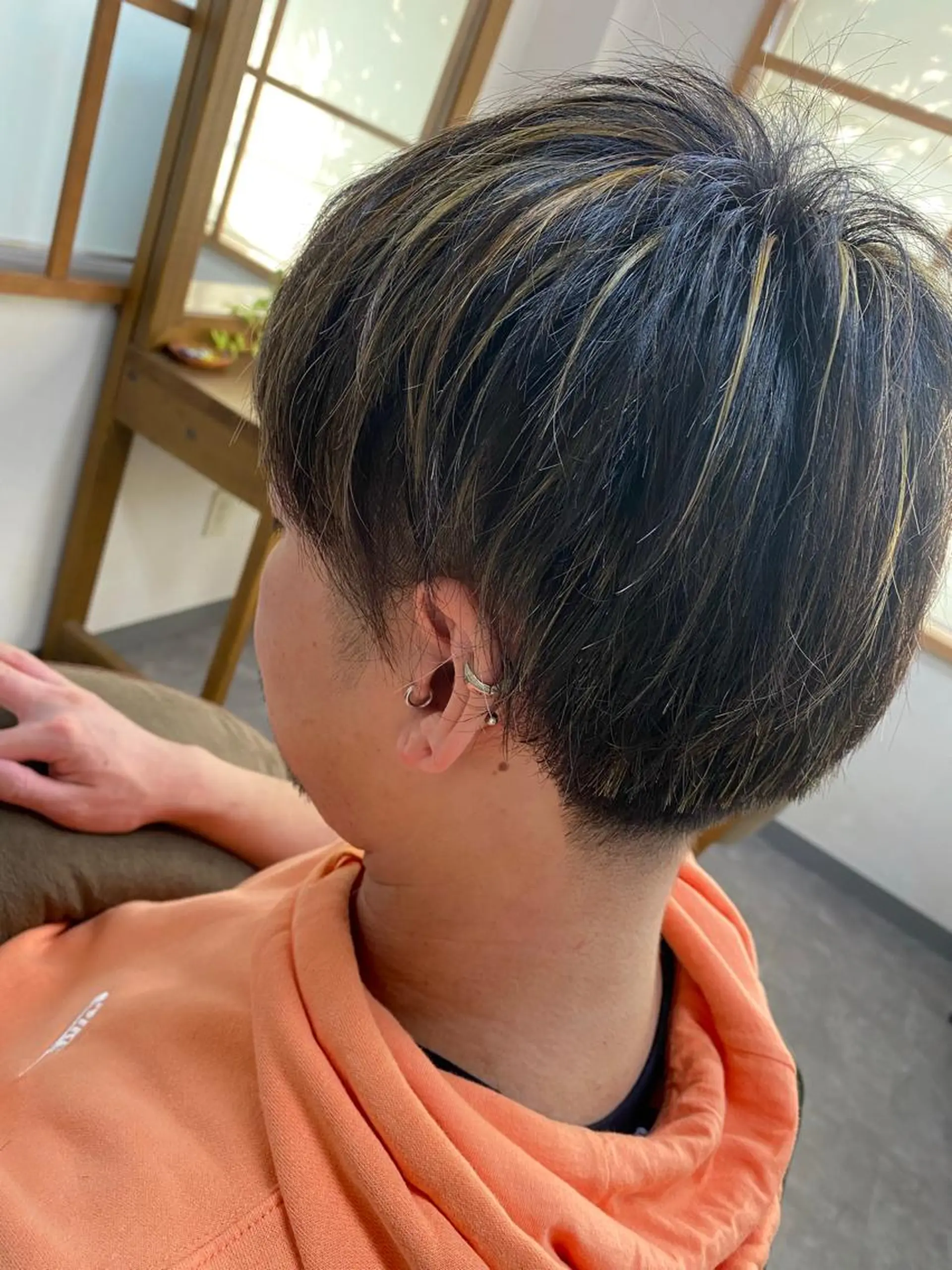 カラー メンズ メンズハイライト ハイライトカラー カット ヘアカラー トリートメント 永沼 真依のヘアスタイル