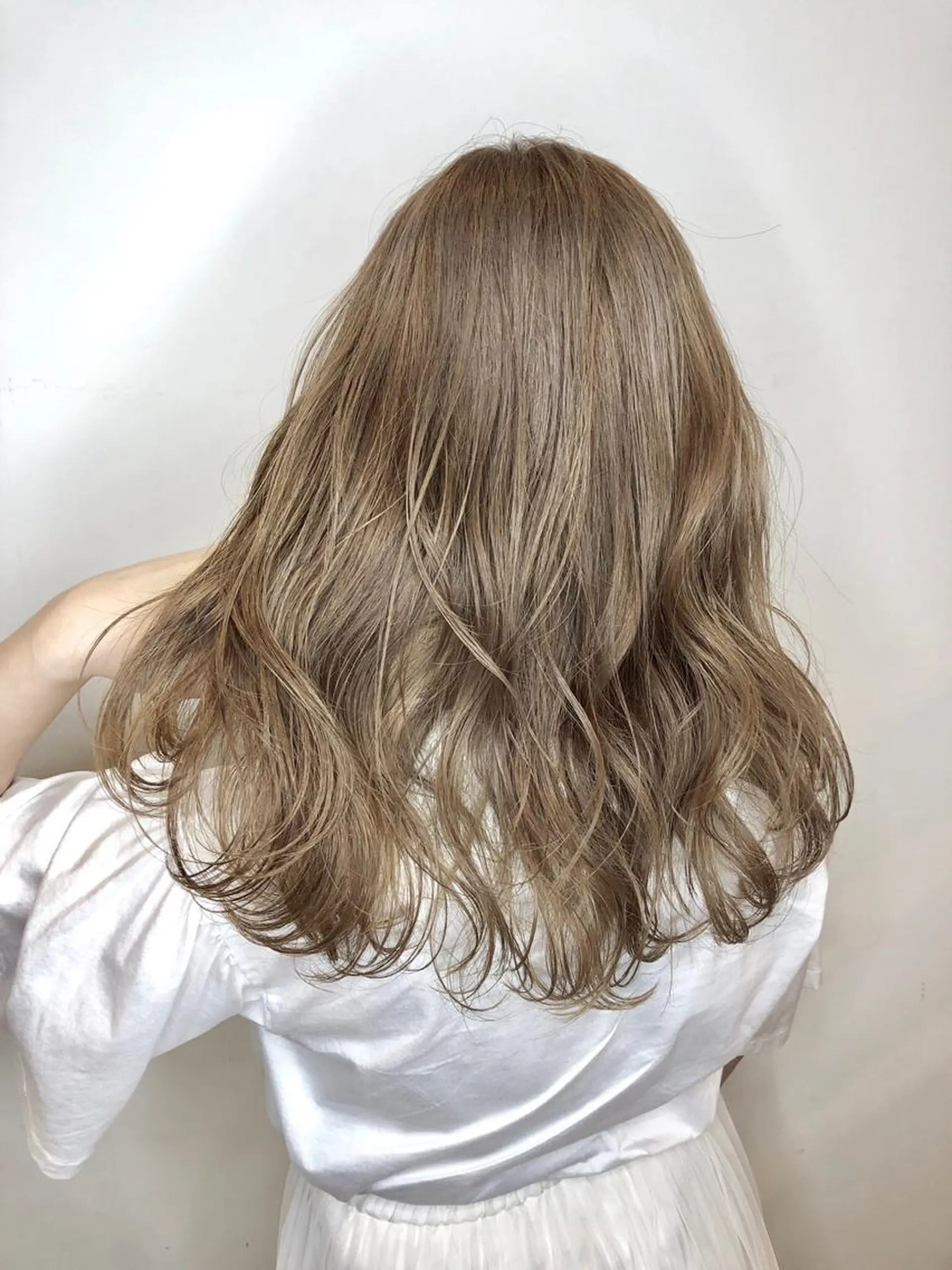 ミディアム カラー ヘアカラー トリートメント 美髪改善・ストレート 🌿エクステ/カンジのヘアスタイル